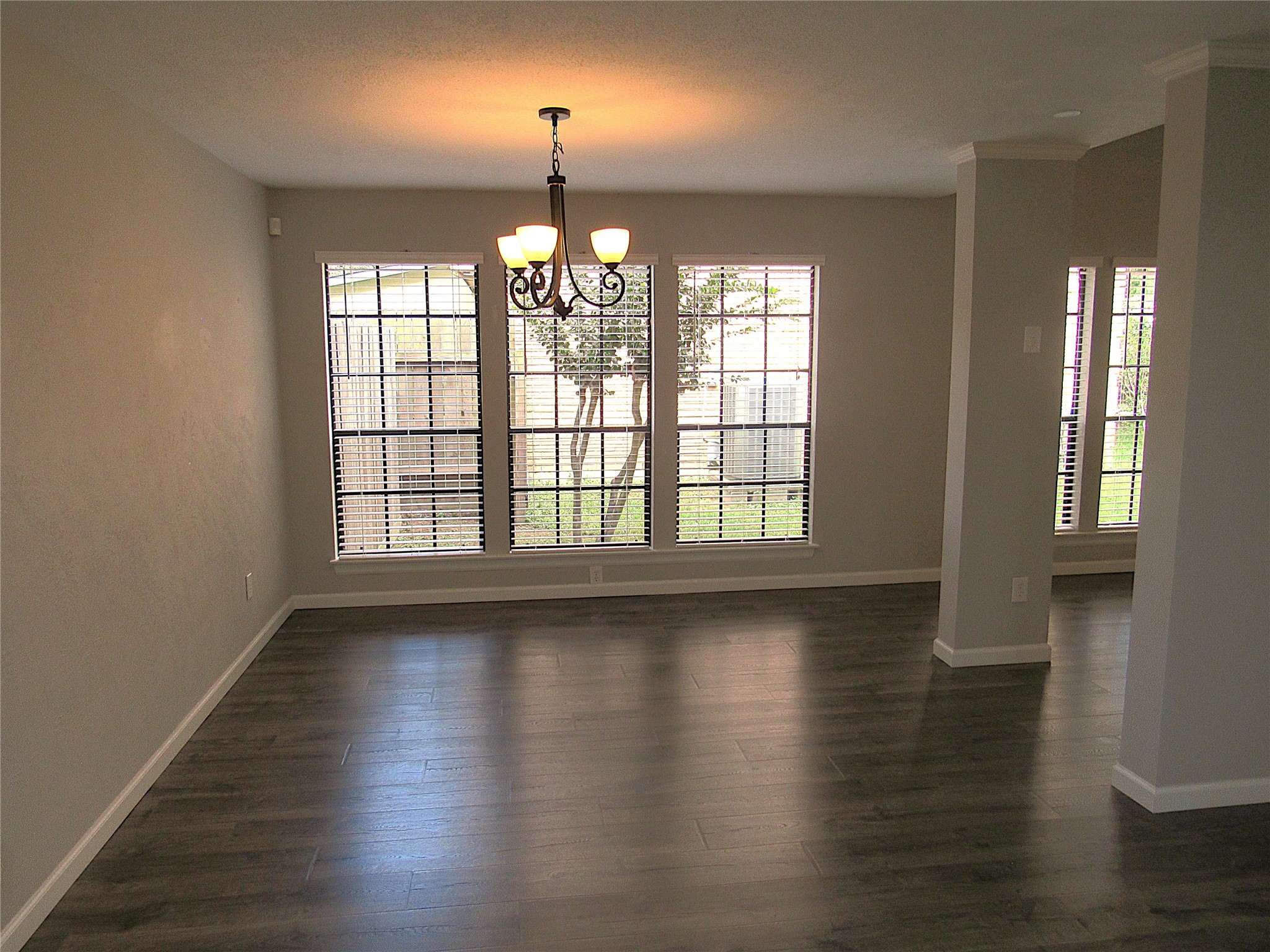 3311 Golden Willow Drive Property Photo 8