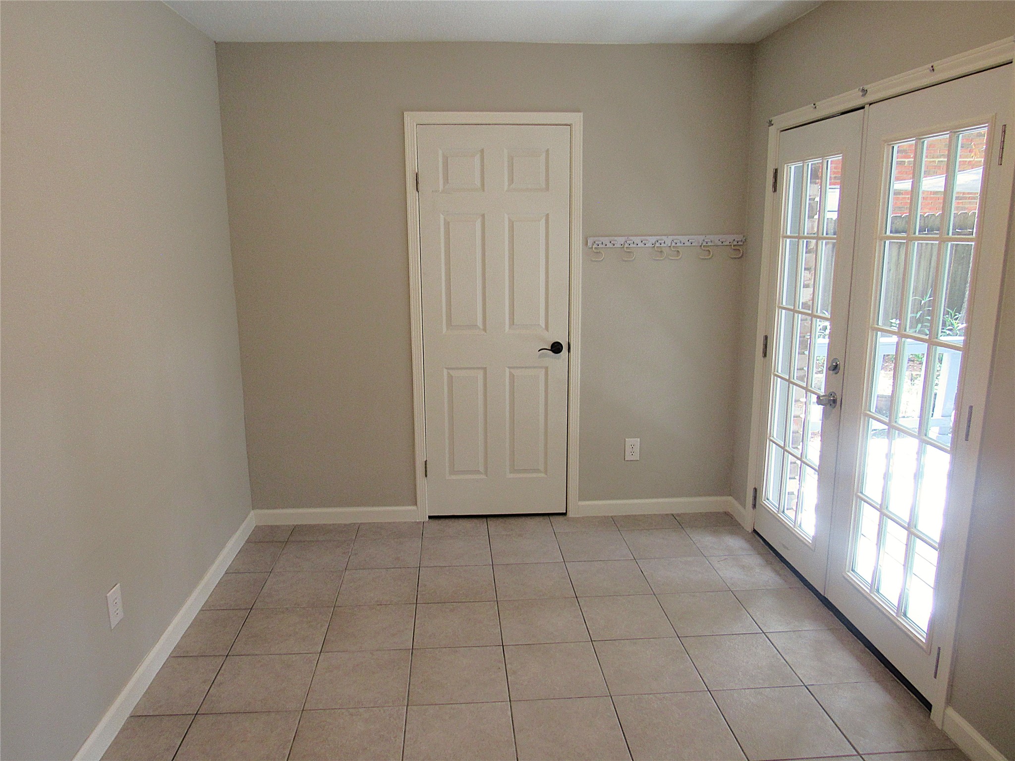 3311 Golden Willow Drive Property Photo 18