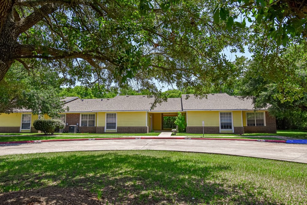 1803 Gray St Property Photo 1