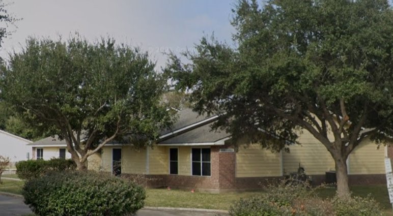 1803 Gray St Property Photo 3