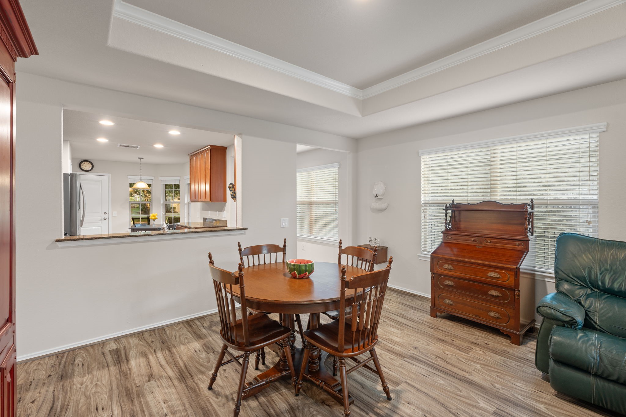 1131 Oleander Way Property Photo 6