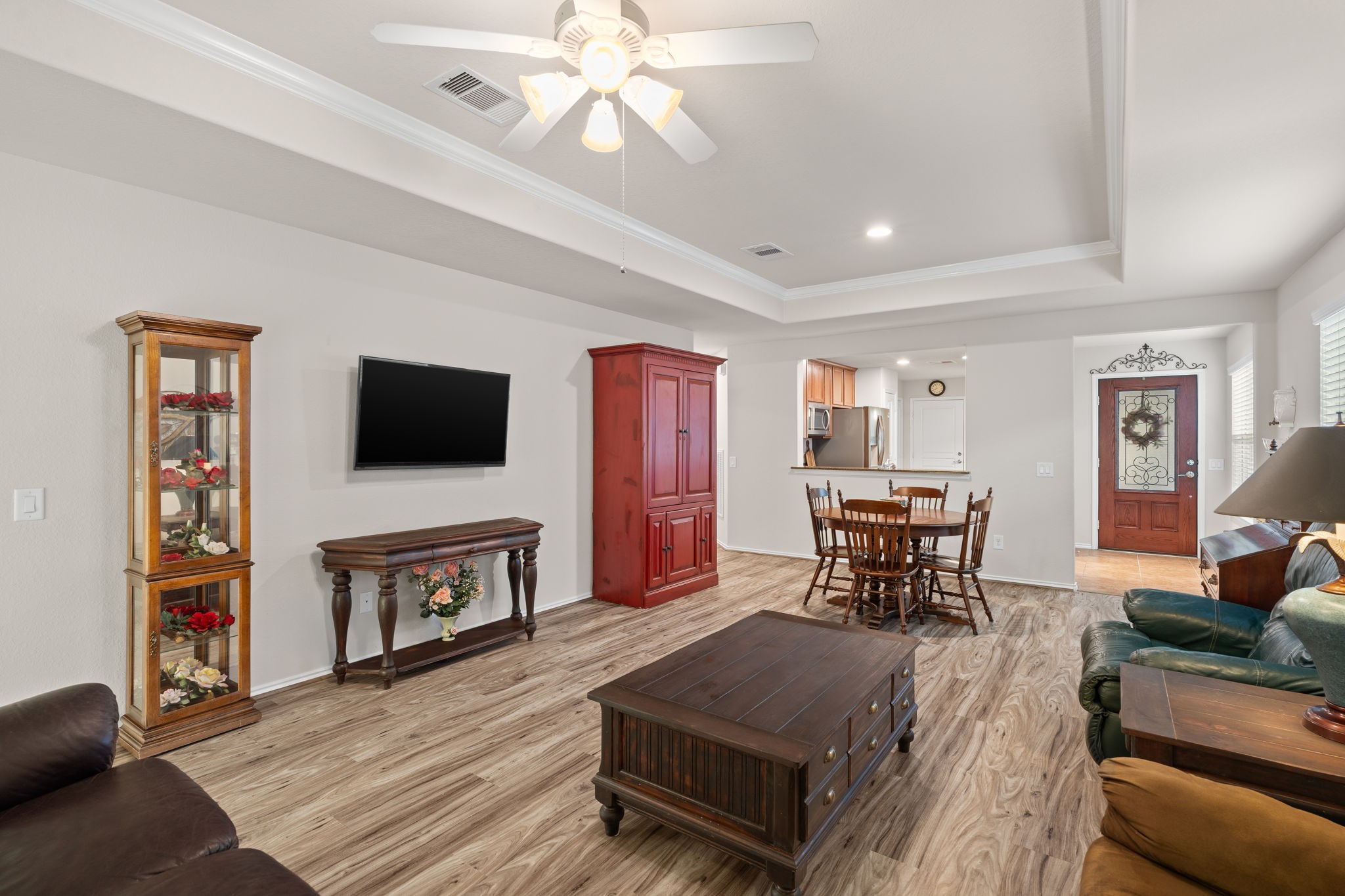 1131 Oleander Way Property Photo 11