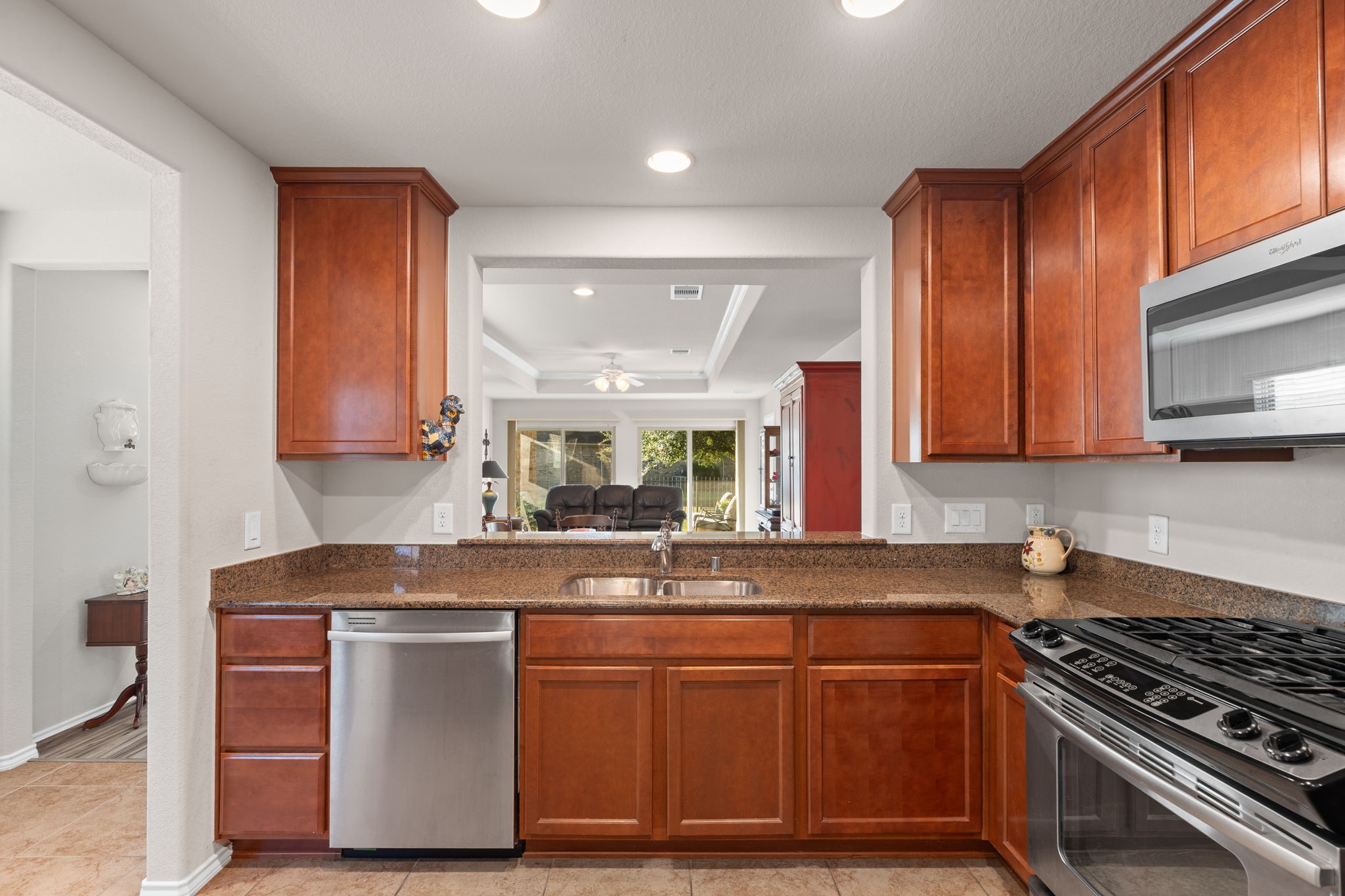 1131 Oleander Way Property Photo 13