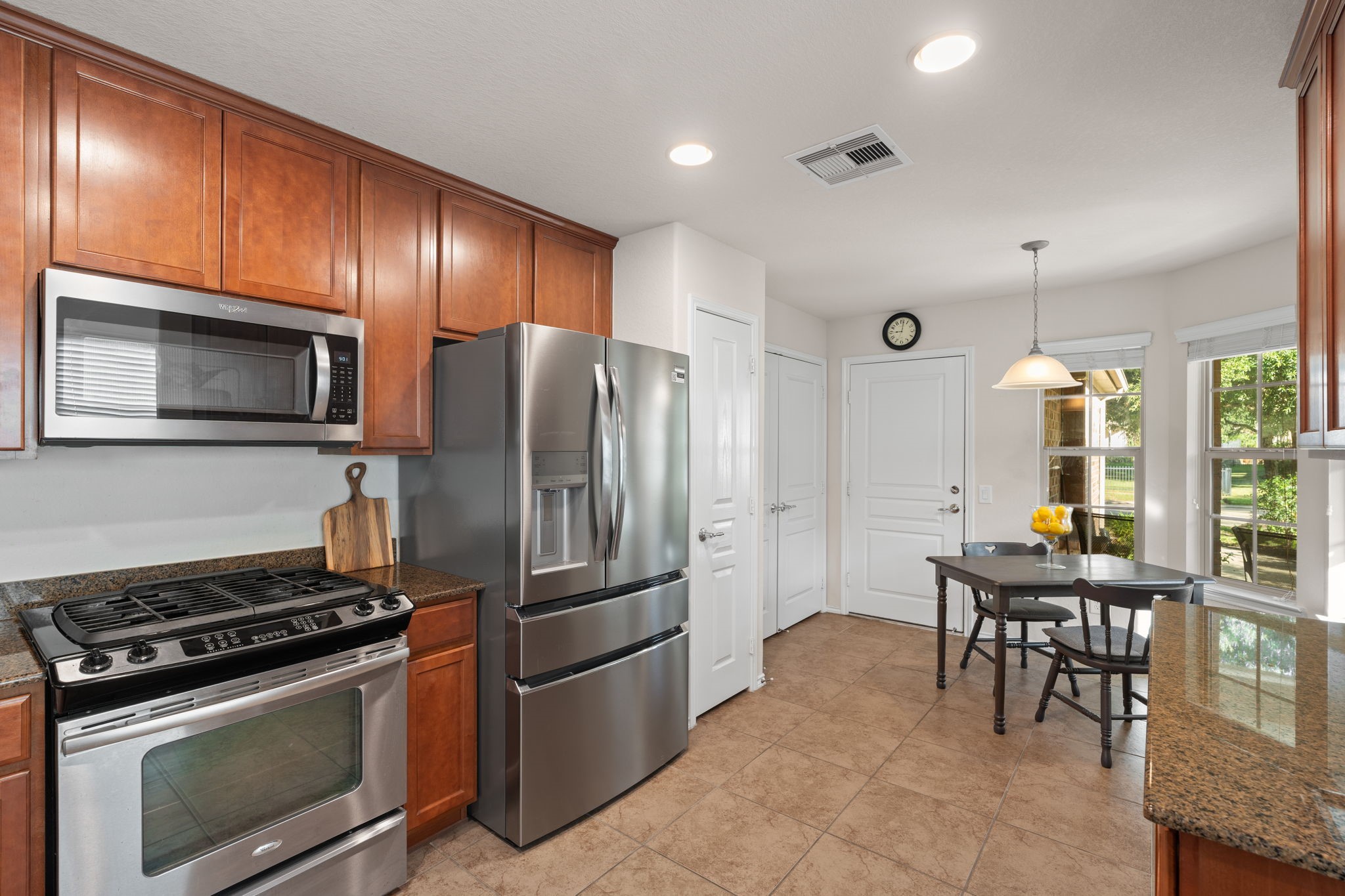 1131 Oleander Way Property Photo 14