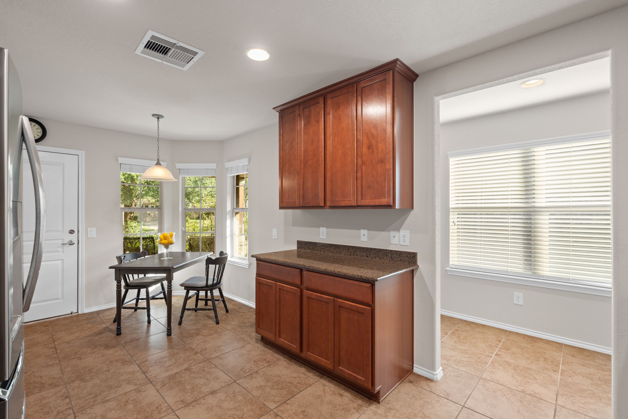 1131 Oleander Way Property Photo 15