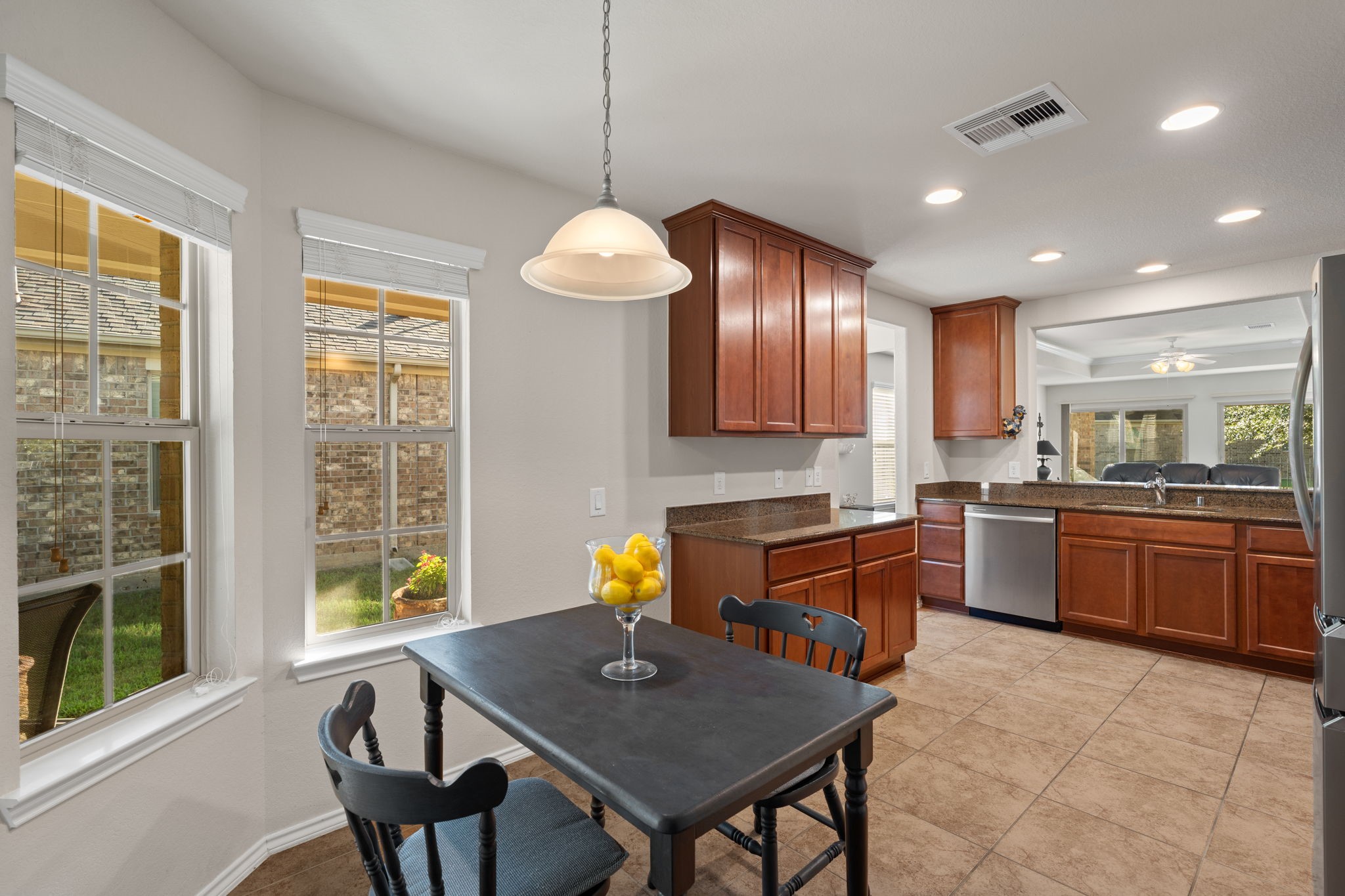 1131 Oleander Way Property Photo 17