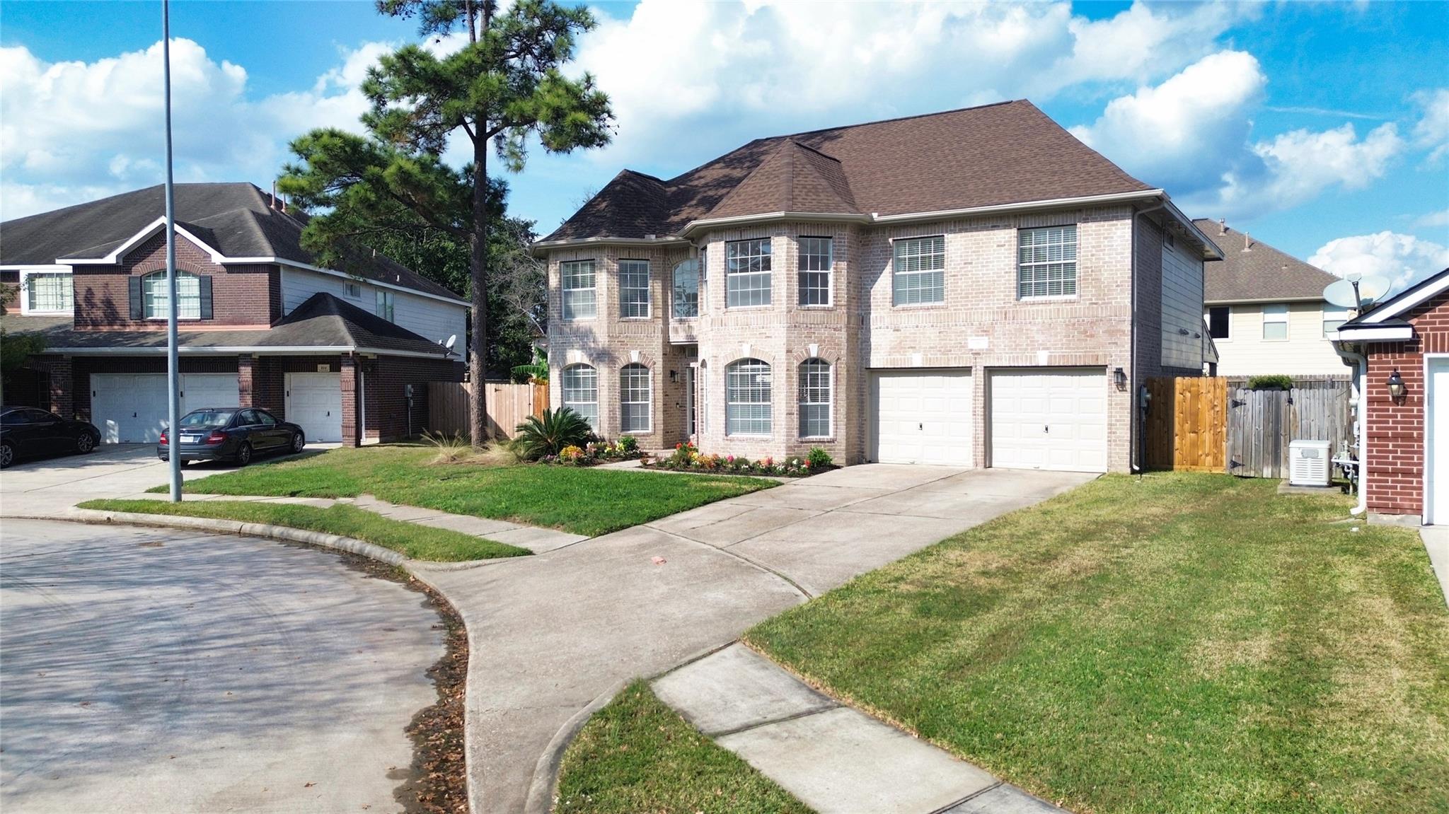 810 Flanners Court Property Photo 1