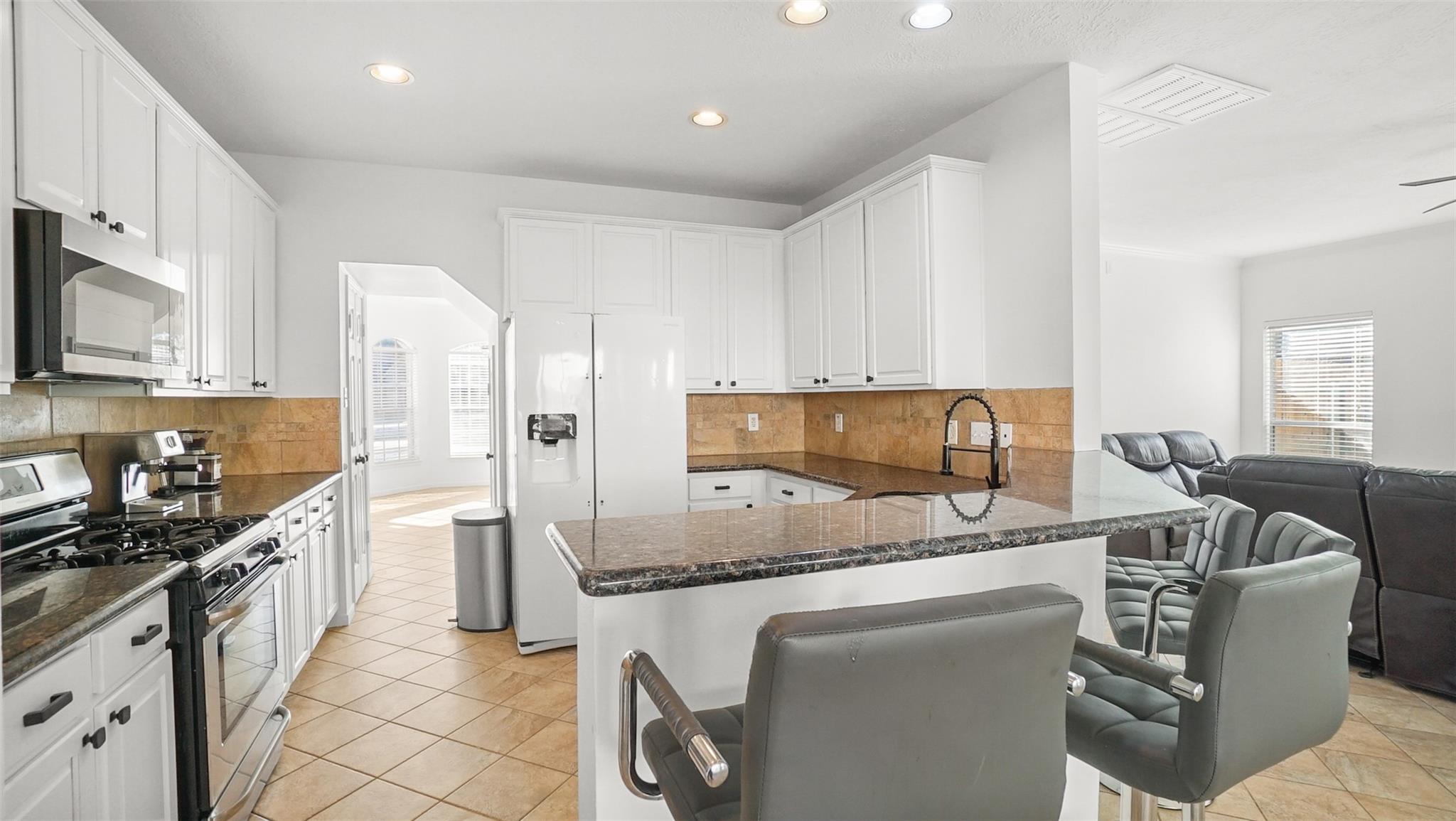 810 Flanners Court Property Photo 12