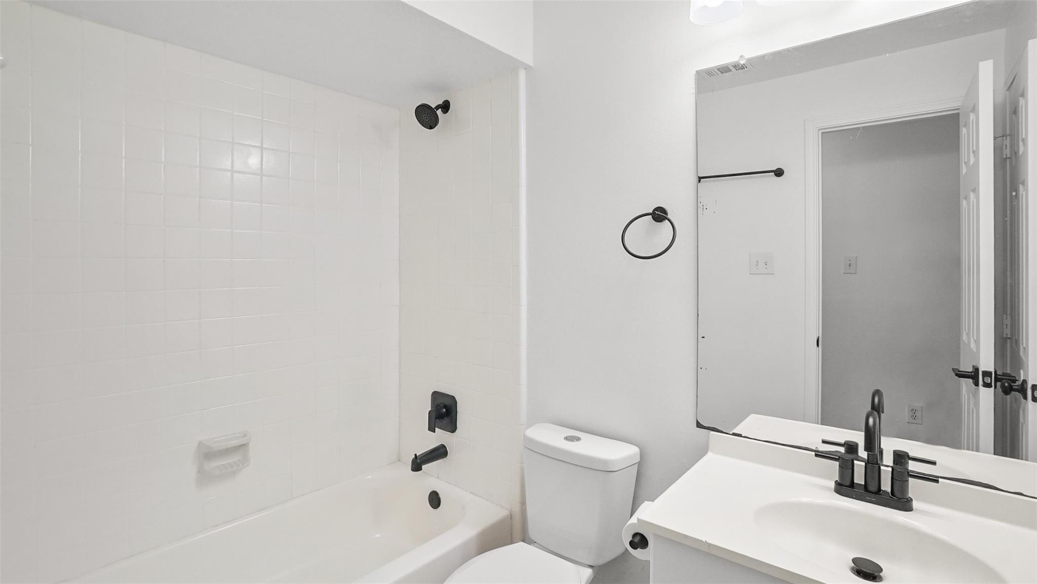 810 Flanners Court Property Photo 15