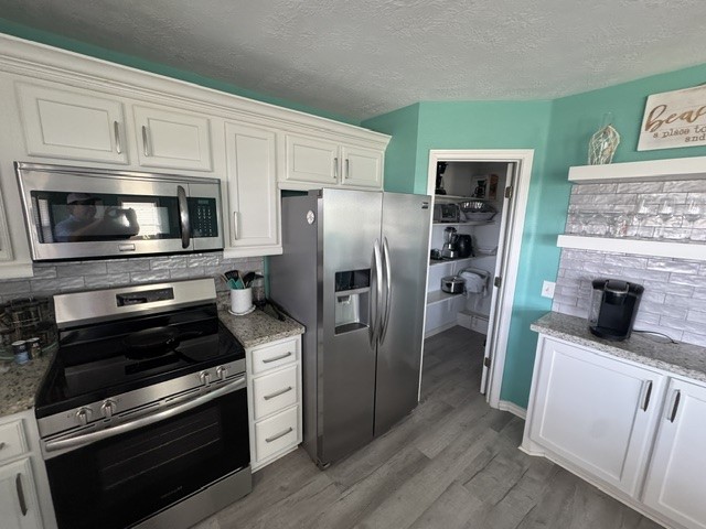 3409 Beachcomber Property Photo 8
