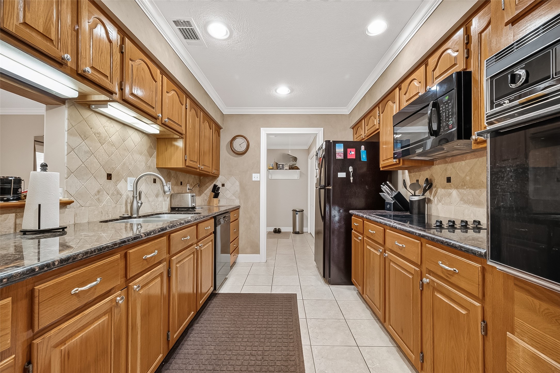 31 Champions Colony E Property Photo 10
