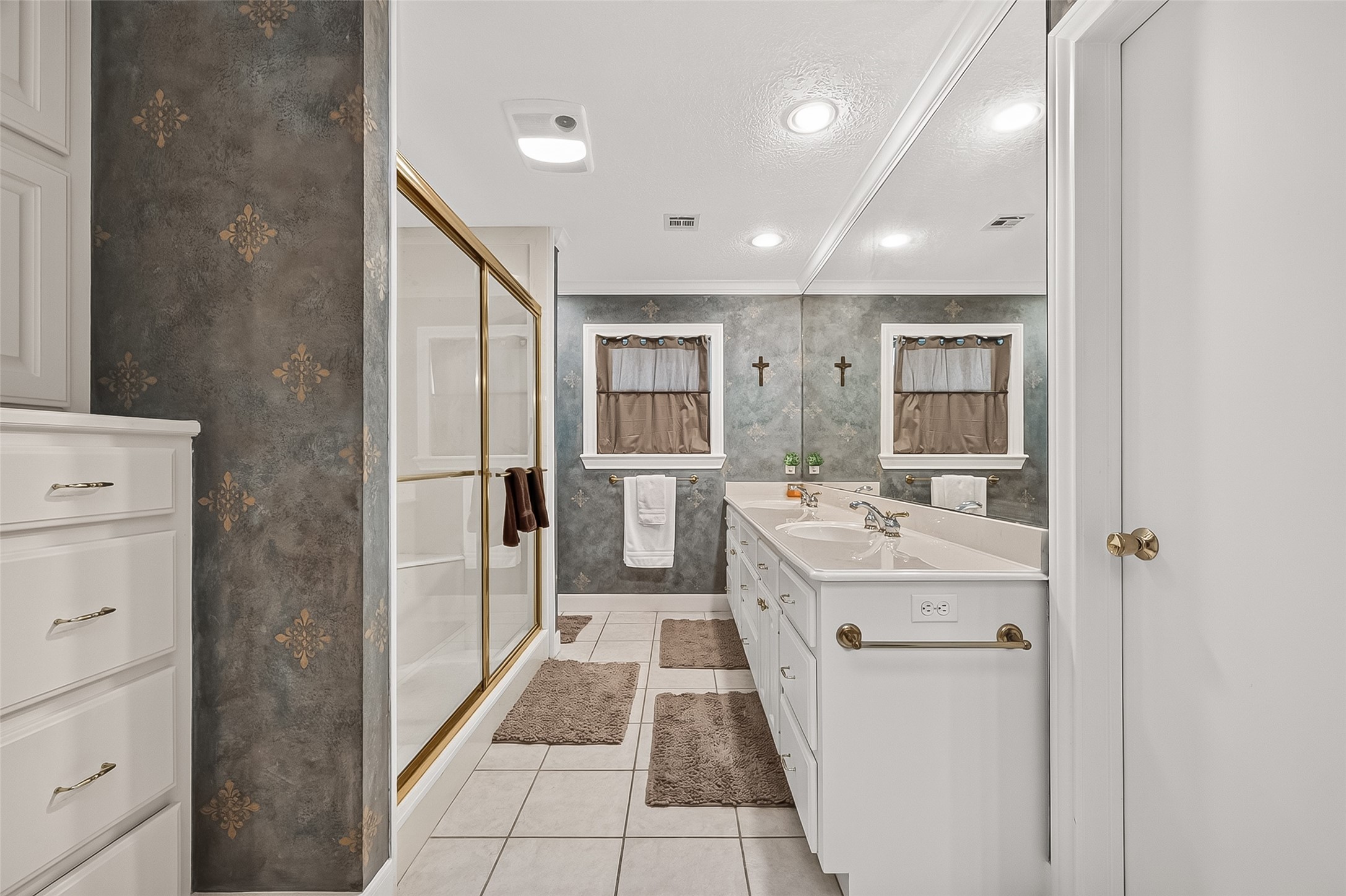 31 Champions Colony E Property Photo 20