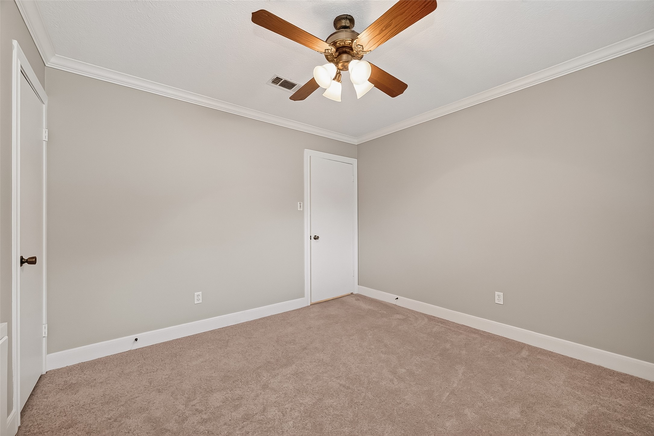 31 Champions Colony E Property Photo 26