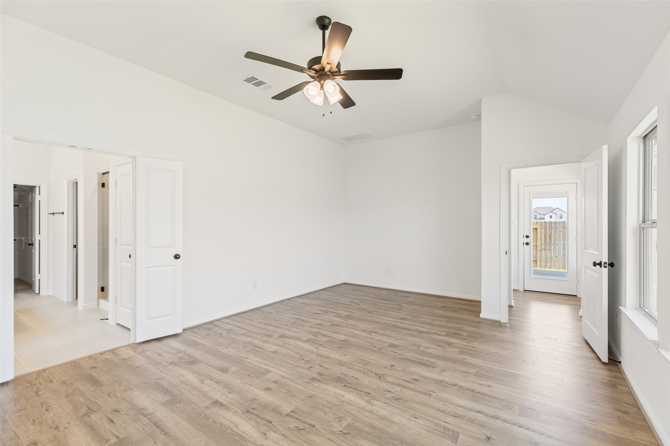 4732 Bakers Landing Drive Property Photo 14