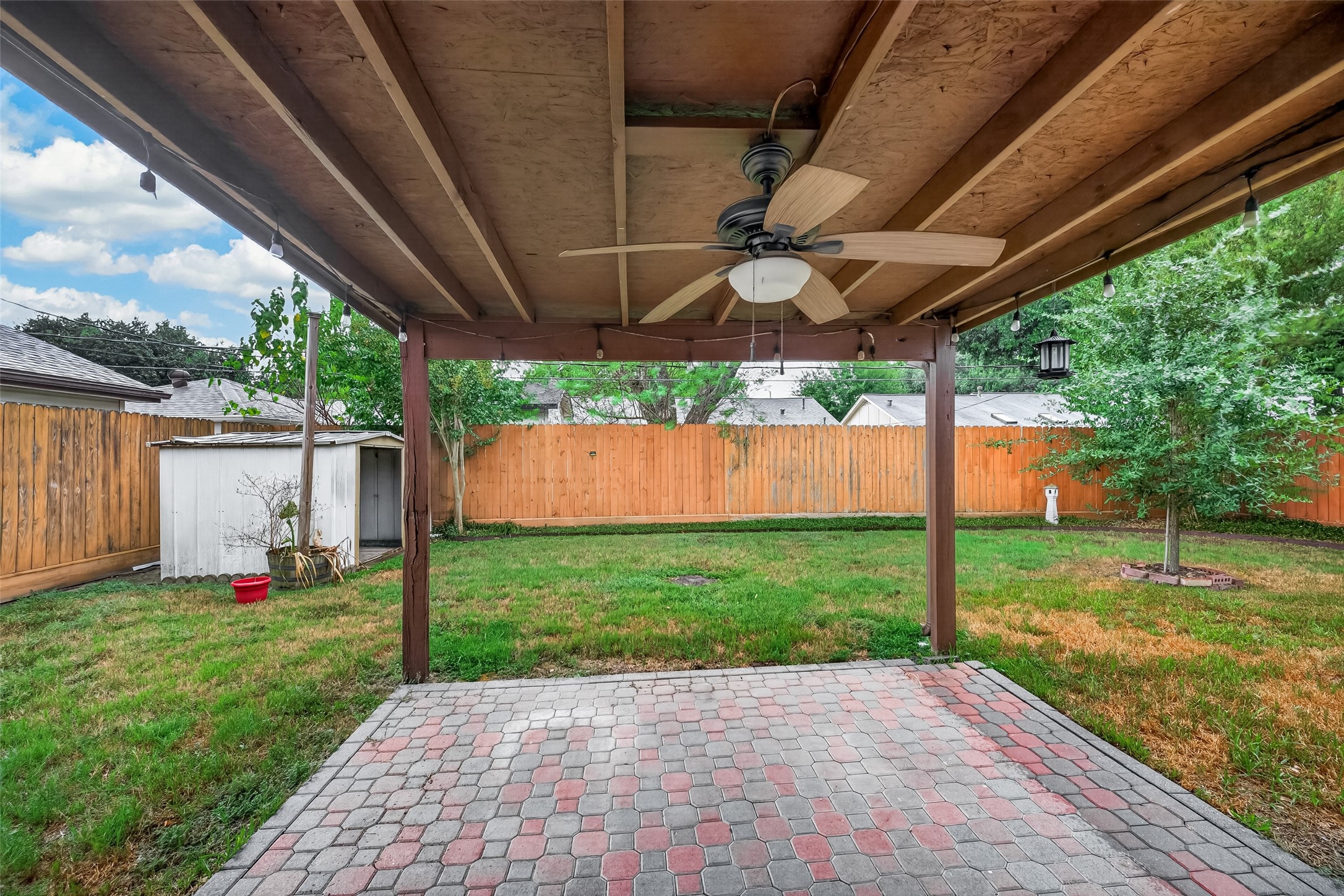 5735 Hoover Street Property Photo 19