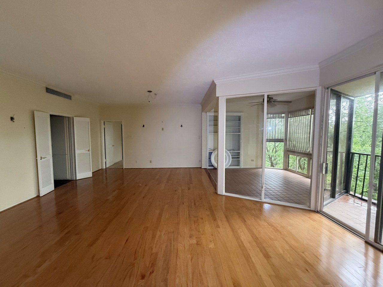 9333 Memorial Drive 412 Property Photo 6