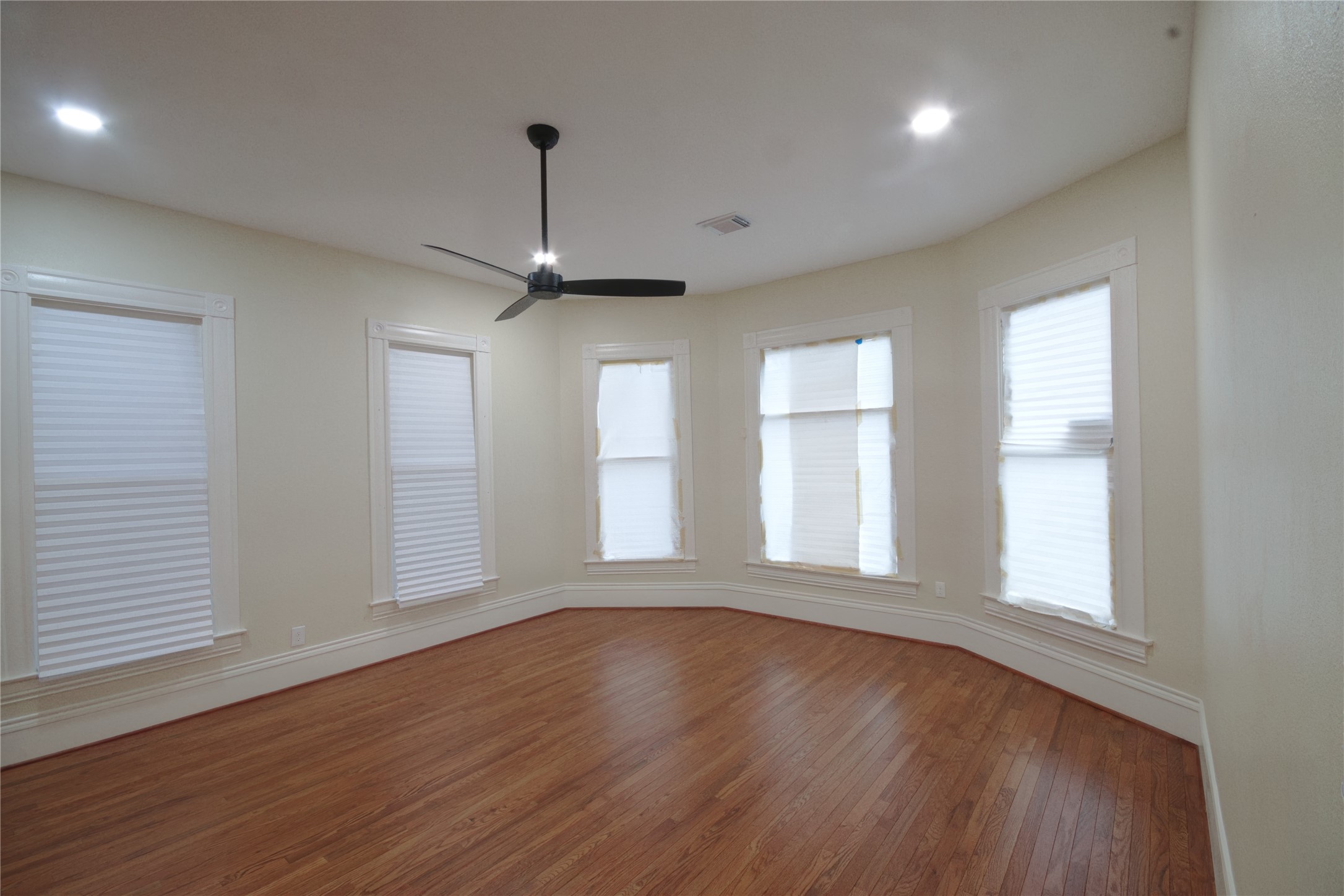 505 Winnie Street Property Photo 10