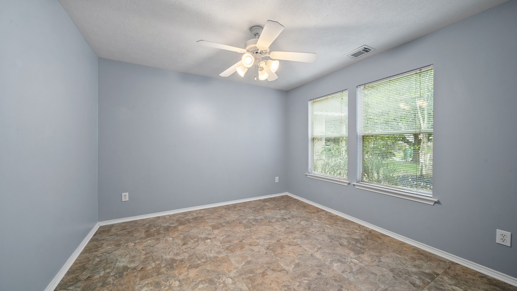 134 S Vesper Bend Circle Property Photo 5