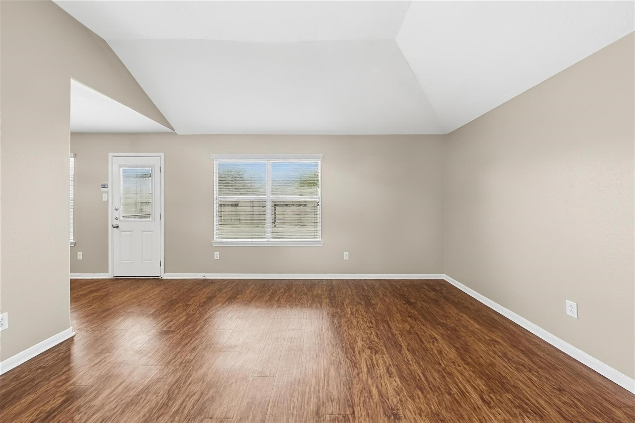 8302 Hardy Elm Street Property Photo 6