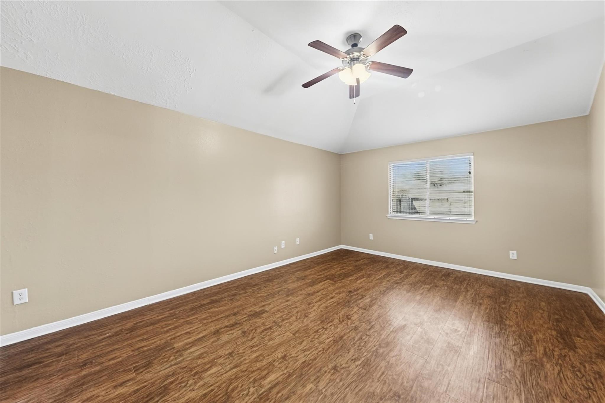 8302 Hardy Elm Street Property Photo 7