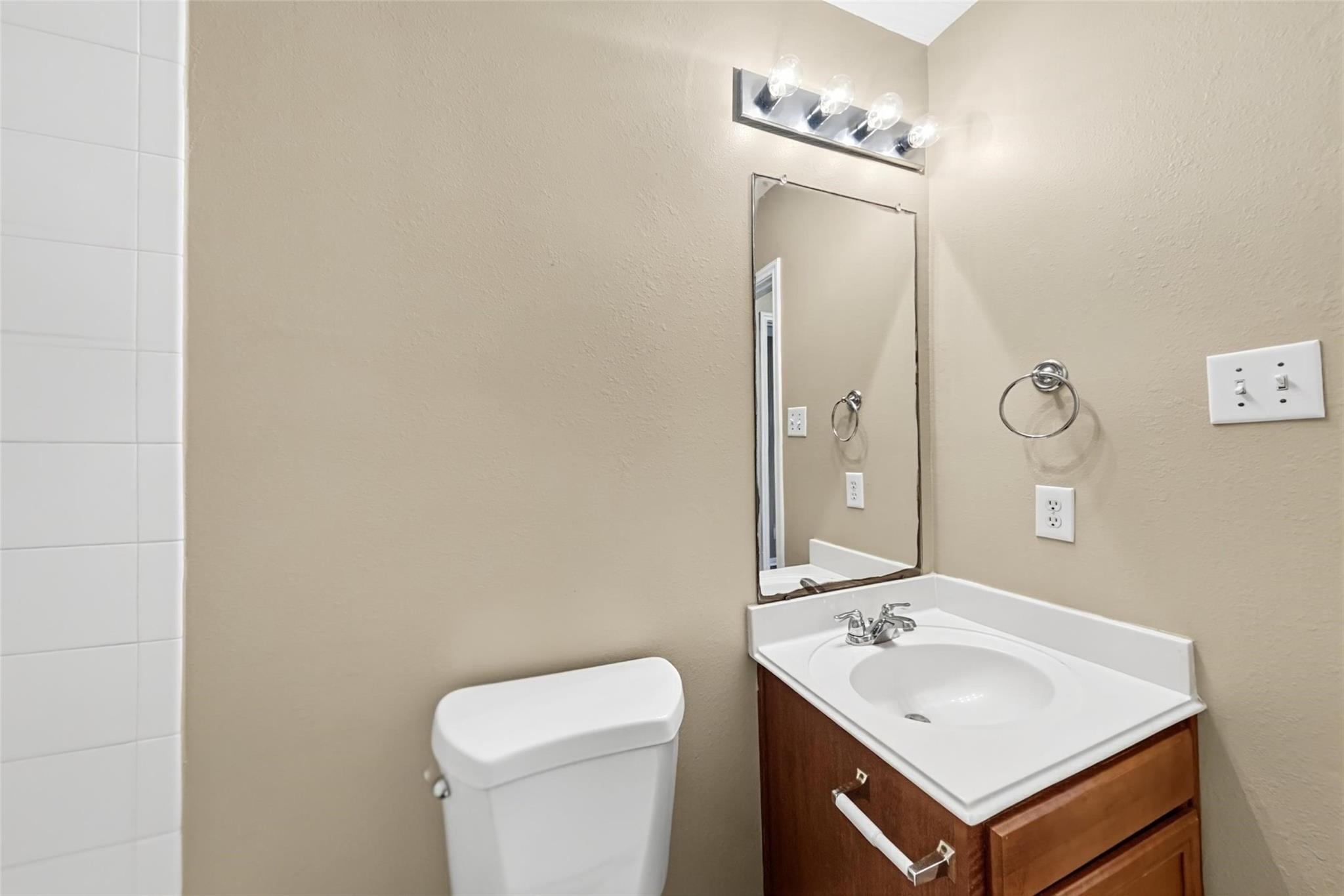 8302 Hardy Elm Street Property Photo 12