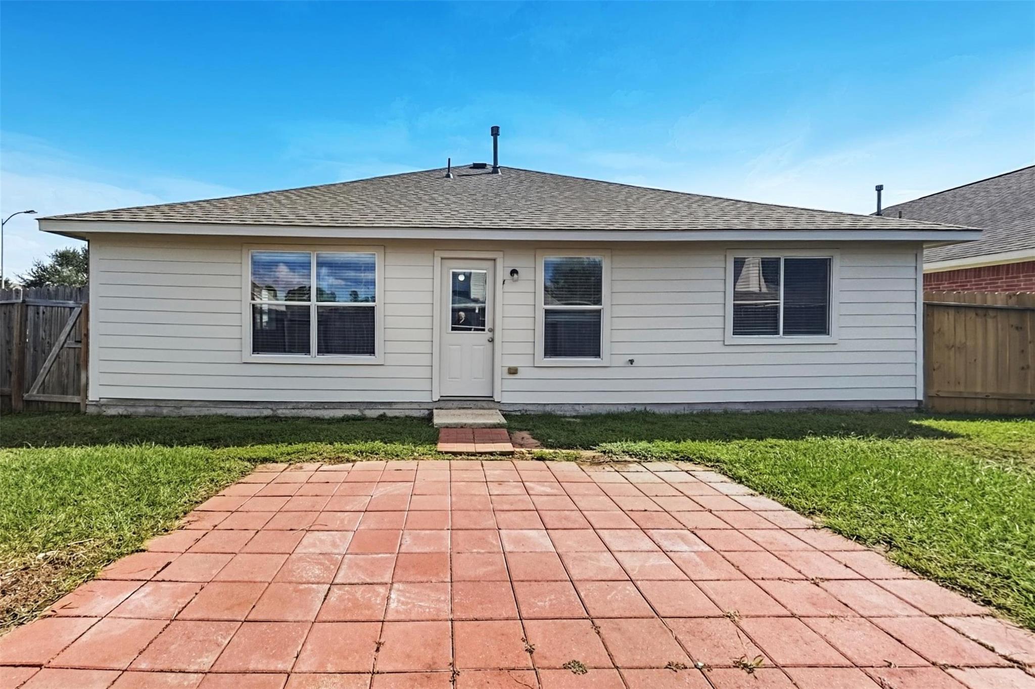 8302 Hardy Elm Street Property Photo 15