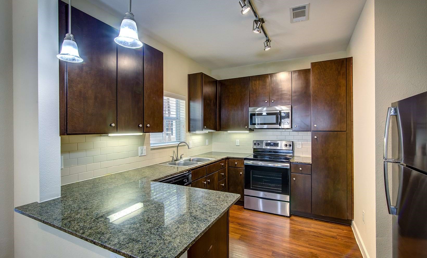 2951 N Loop 336 W 0121 Property Photo 5