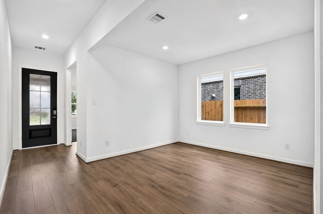 9630 Akashi Run Drive Property Photo 8