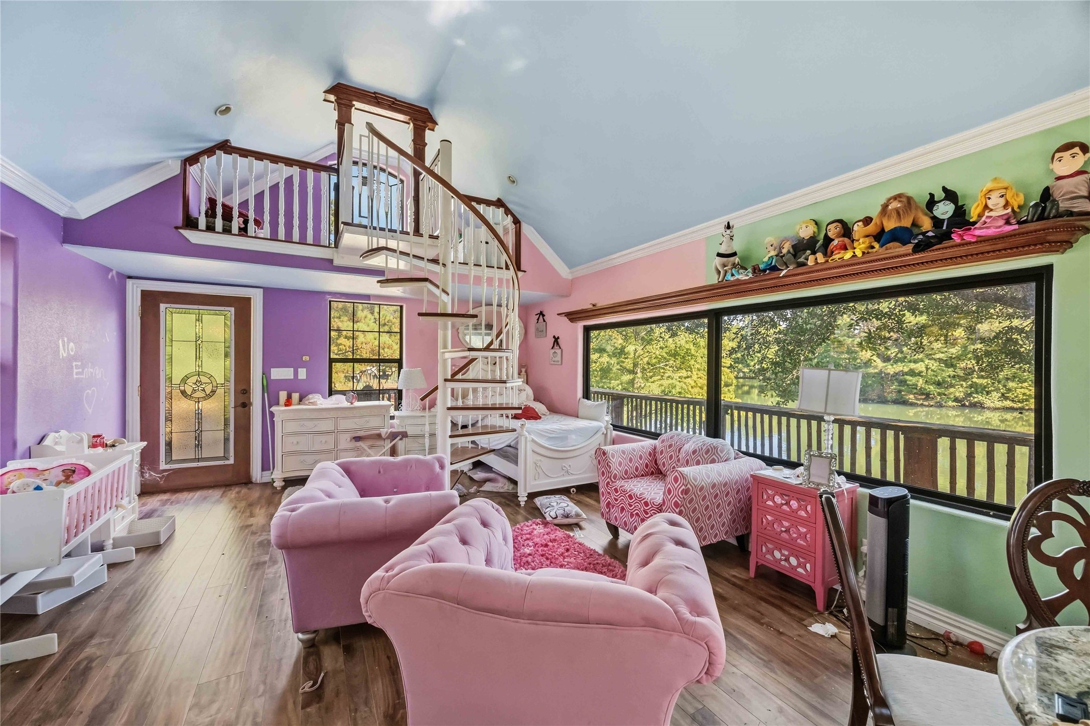 22731 Ford Road Property Photo 19