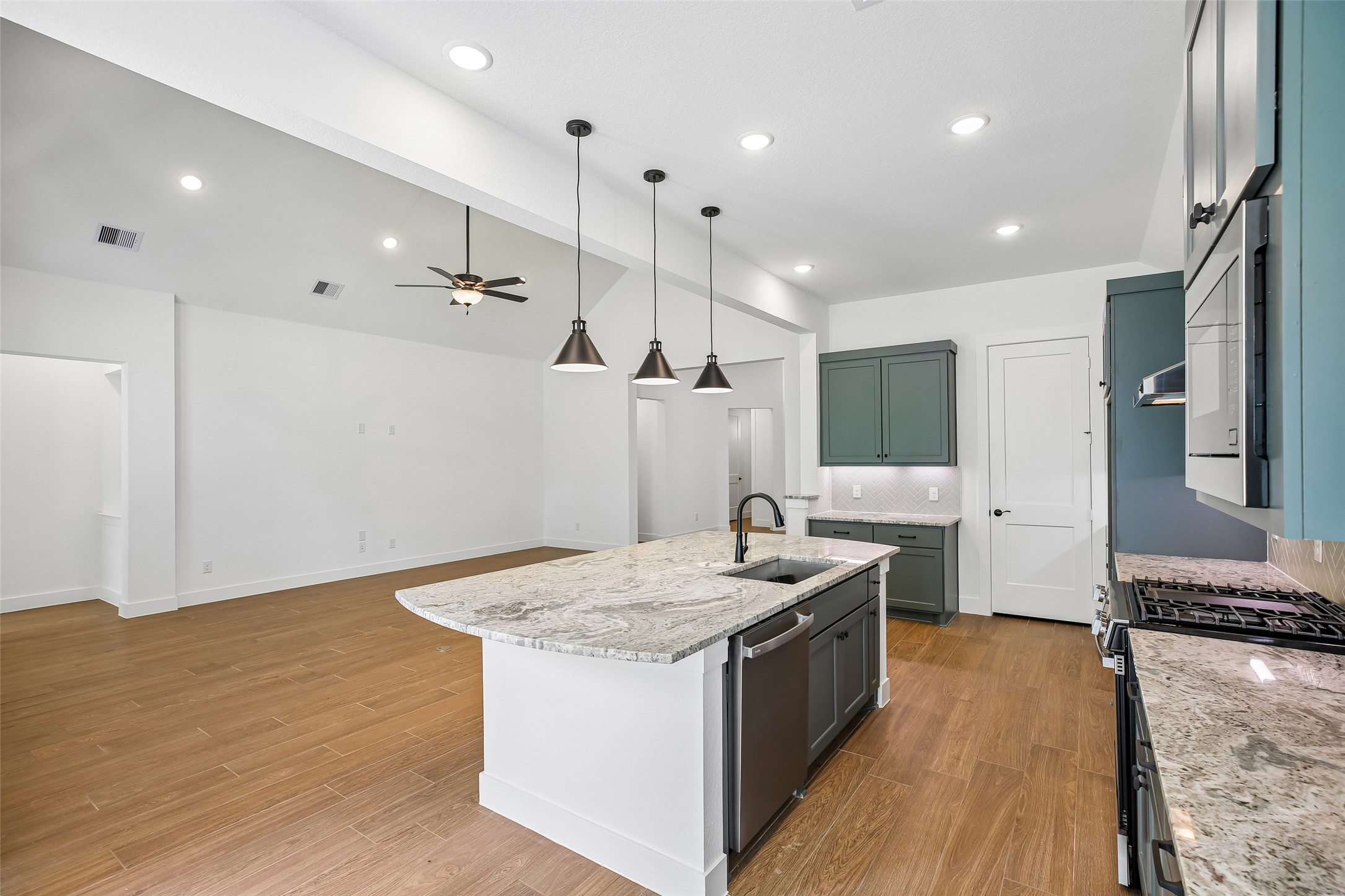 18071 Brennie Bird Lane Property Photo 6