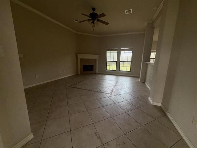 8010 Torrey Pines Circle Property Photo 5