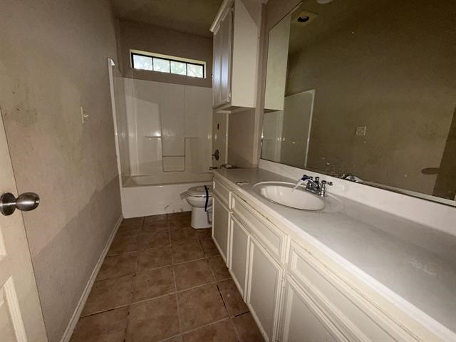 8010 Torrey Pines Circle Property Photo 10
