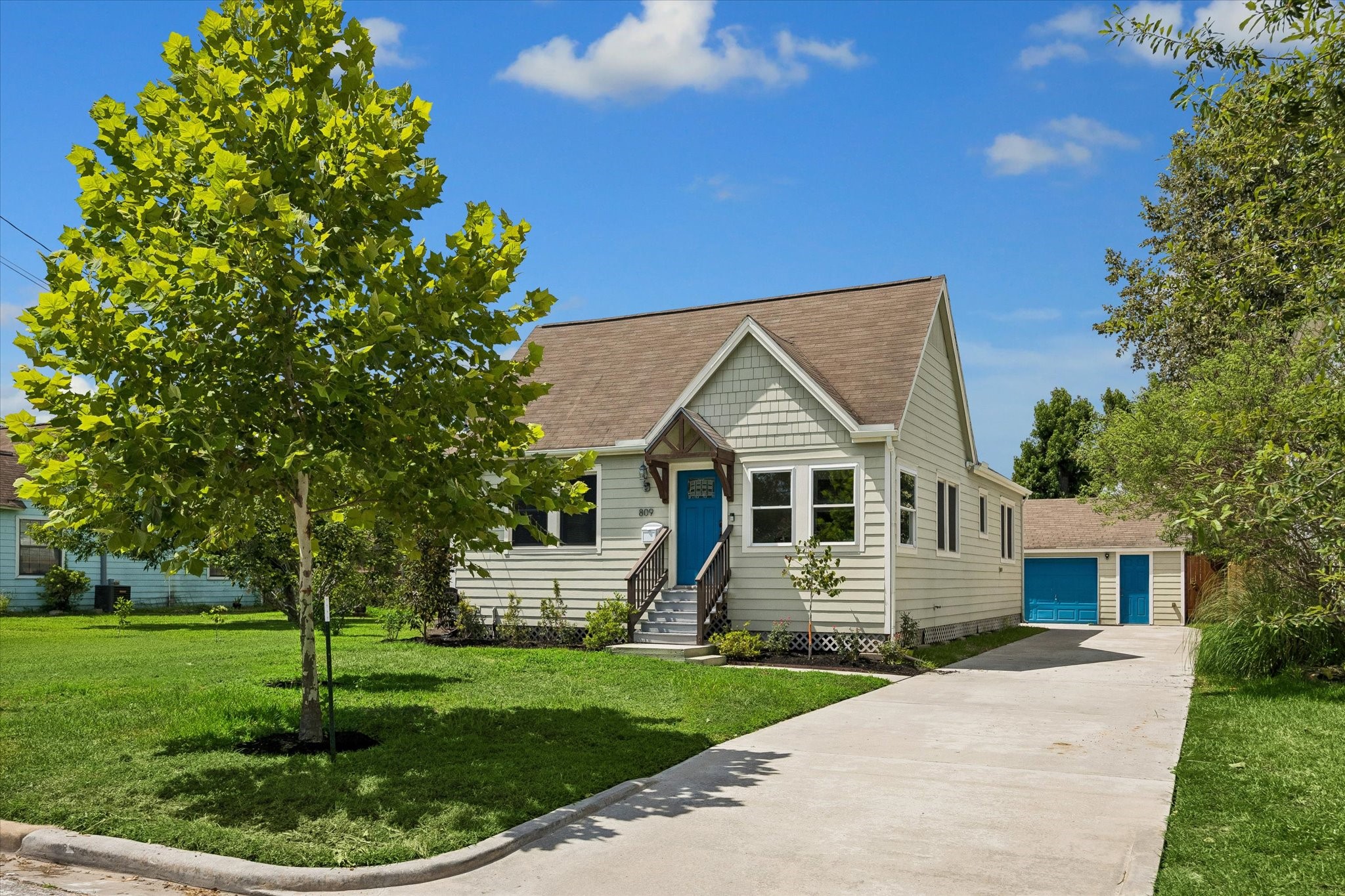 809 Gale Street