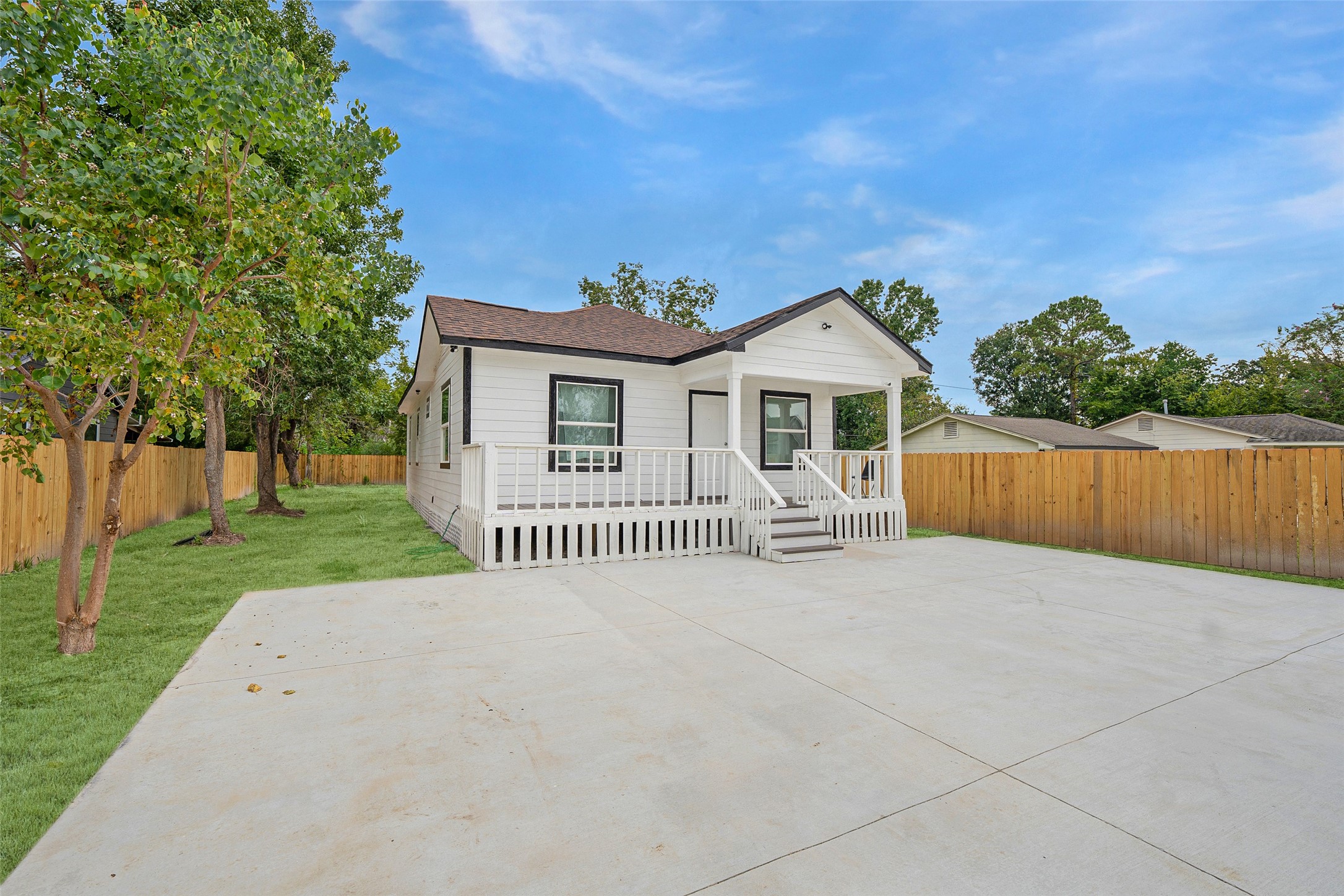 9305 Kentshire Drive Property Photo 1