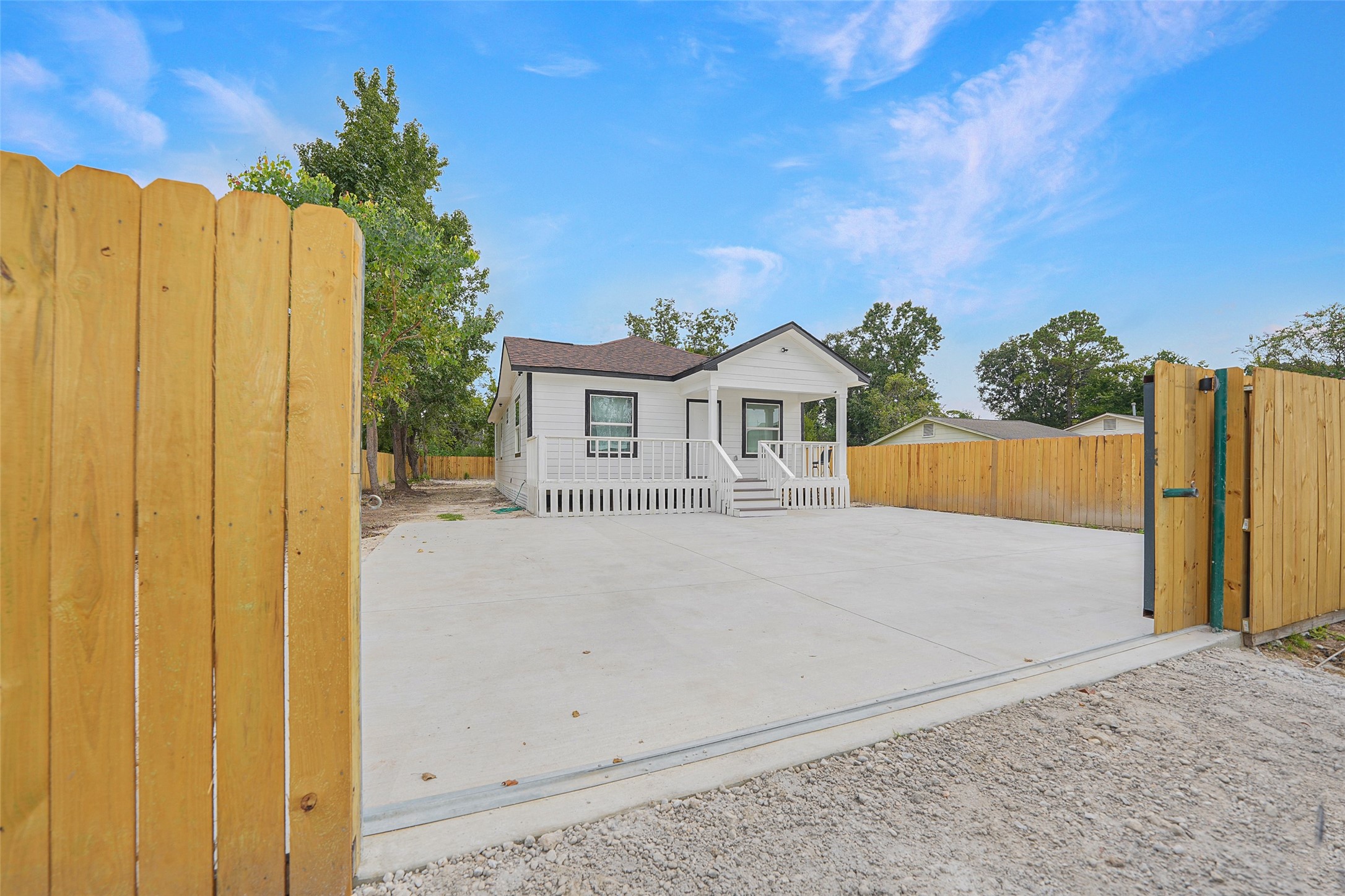9305 Kentshire Drive Property Photo 7