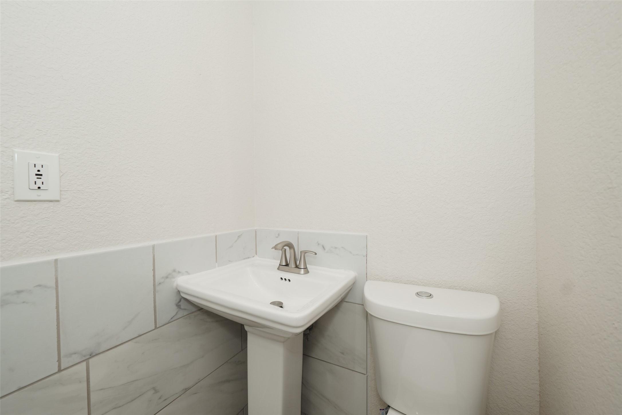 9305 Kentshire Drive Property Photo 10