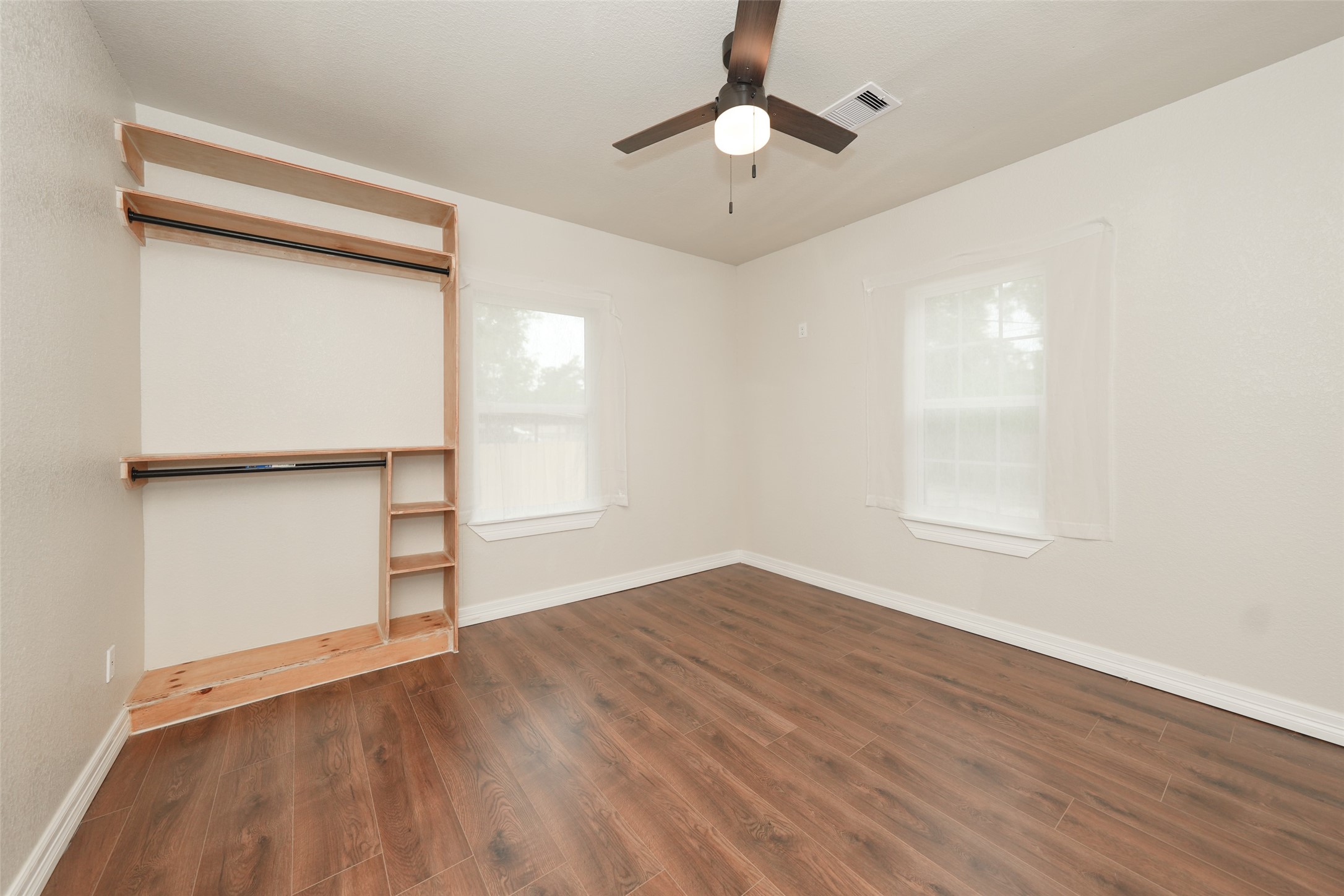 9305 Kentshire Drive Property Photo 12