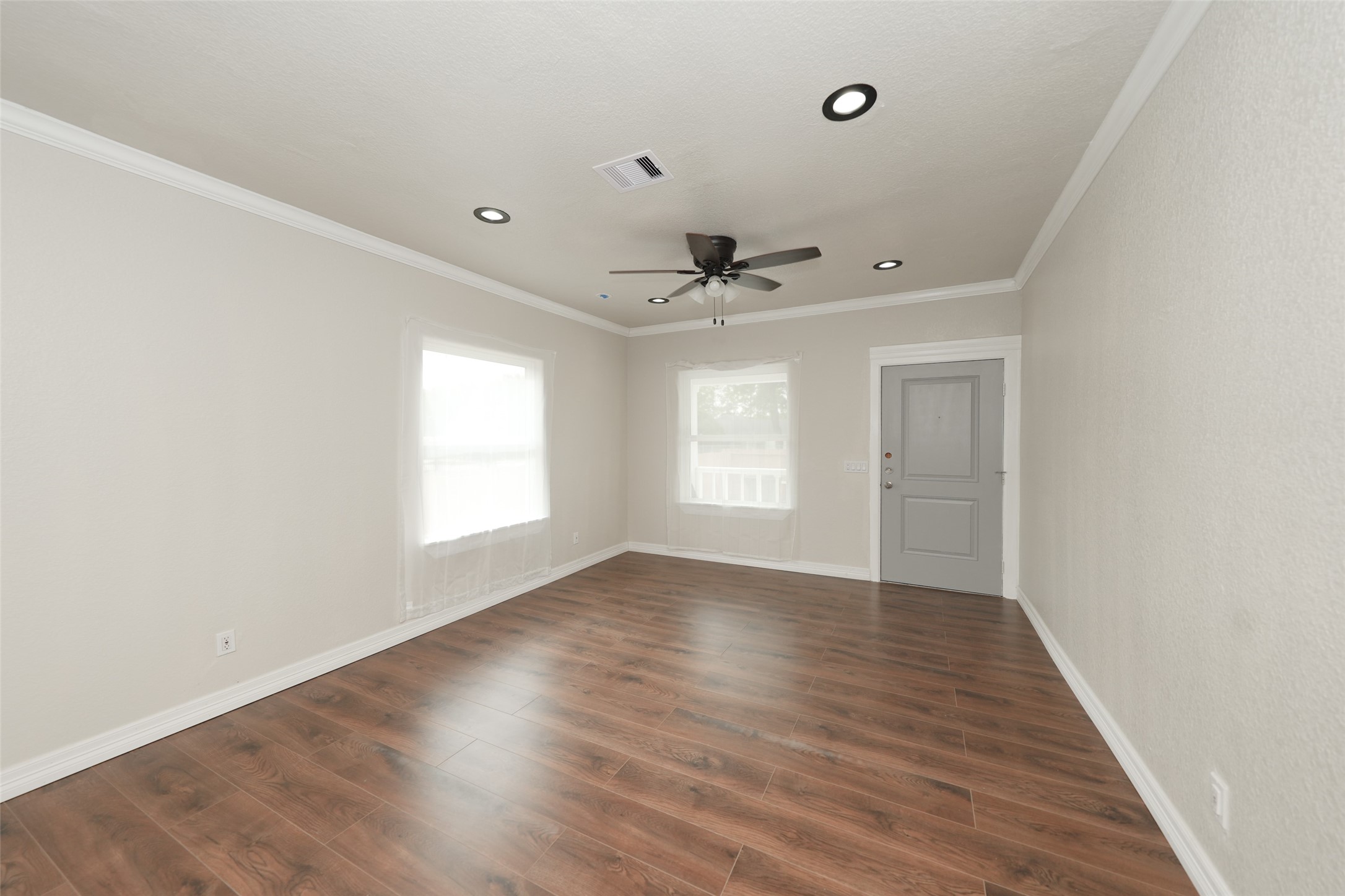 9305 Kentshire Drive Property Photo 21
