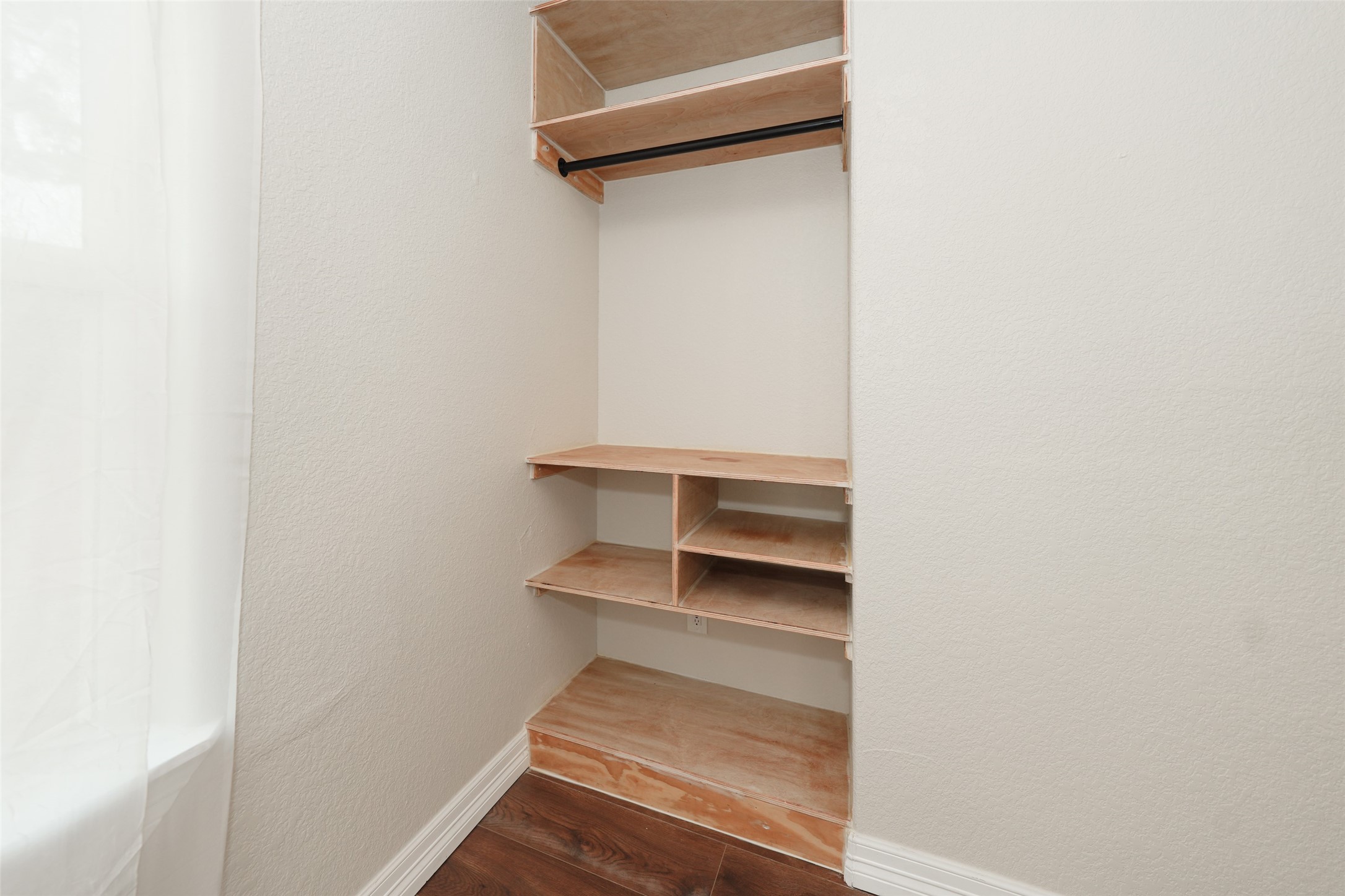 9305 Kentshire Drive Property Photo 28
