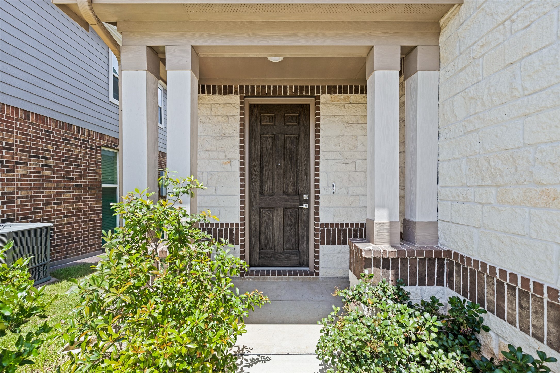 25334 Trinity Oakley Court Property Photo 6