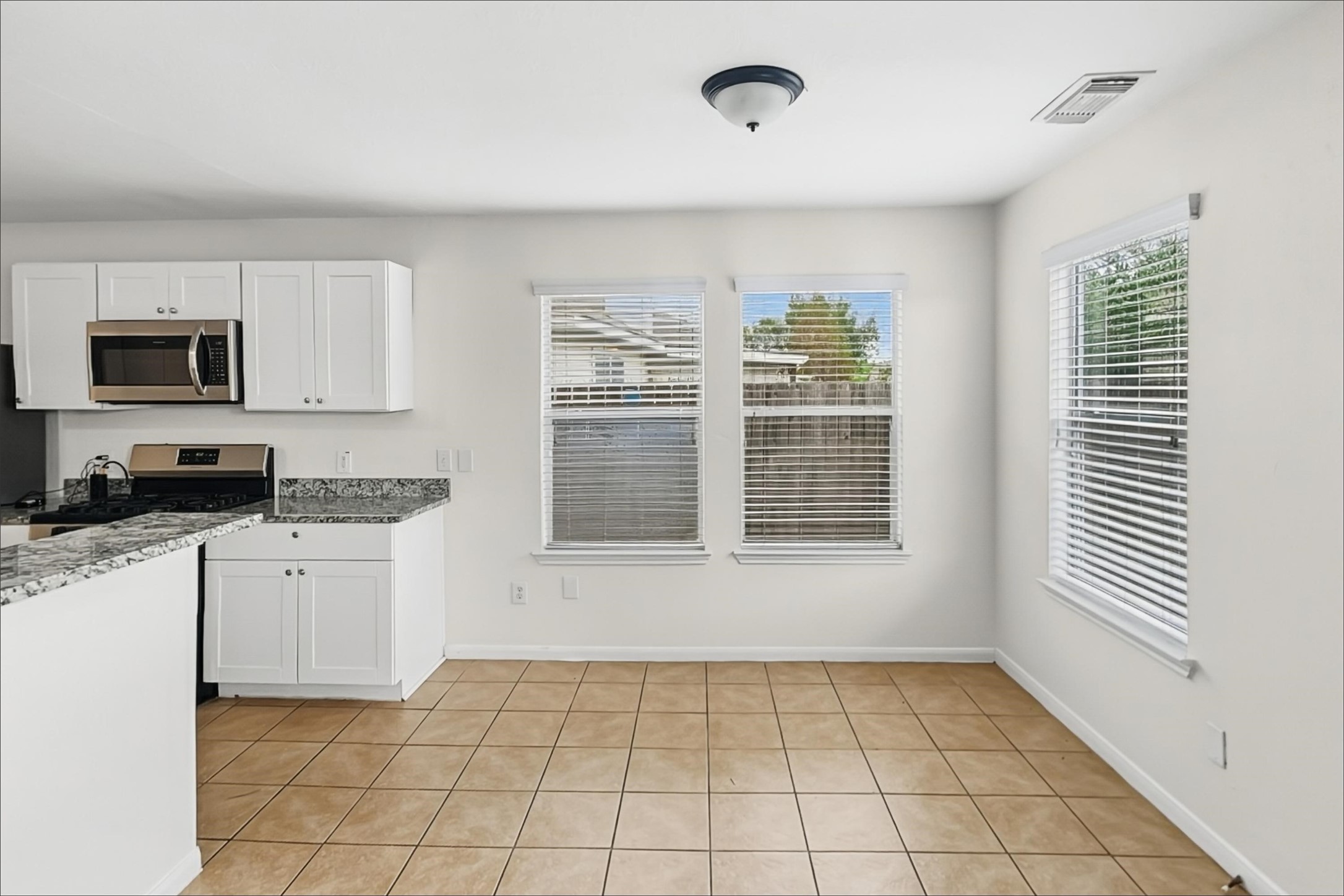 8339 Loetsch Ridge Way Property Photo 4