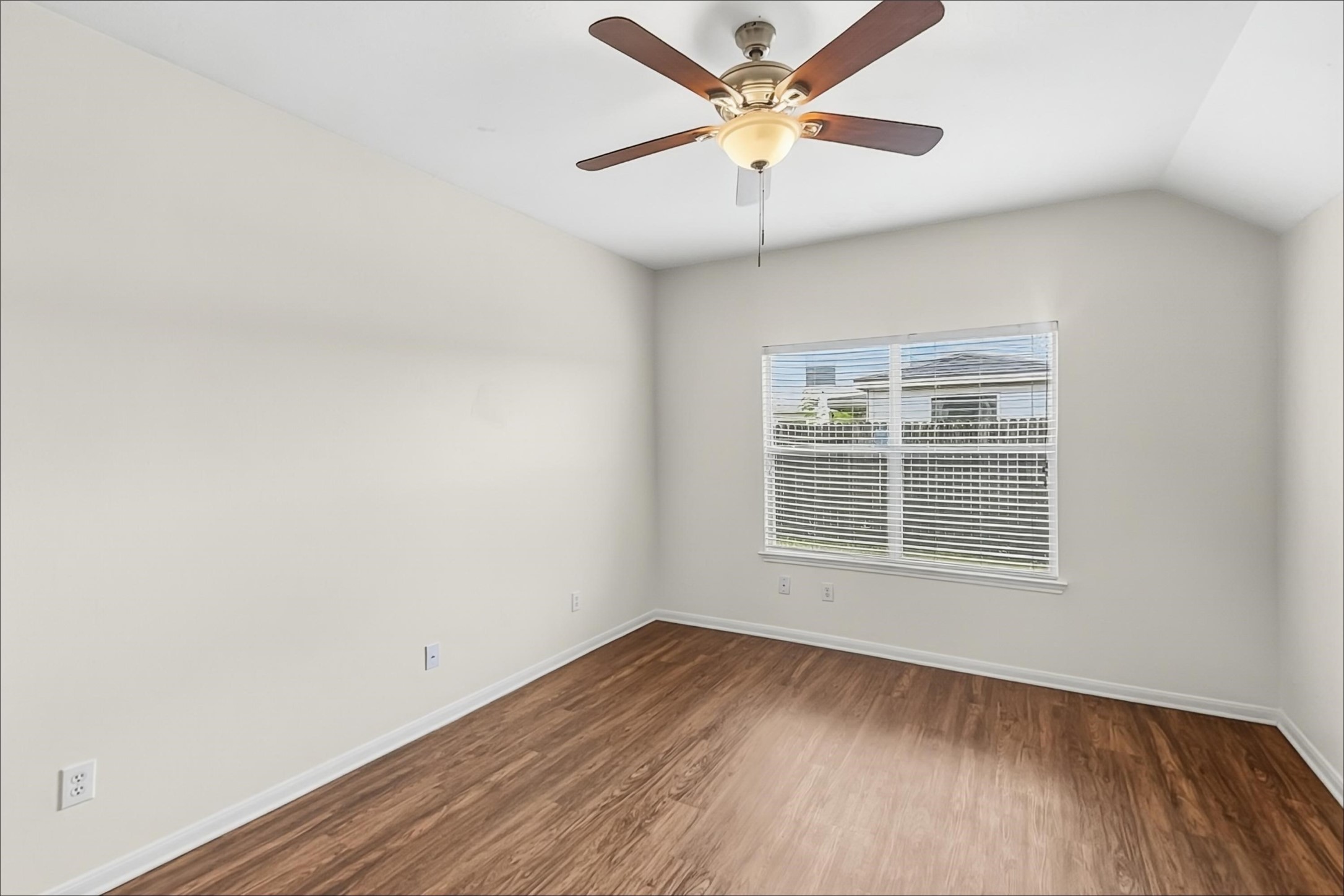 8339 Loetsch Ridge Way Property Photo 8