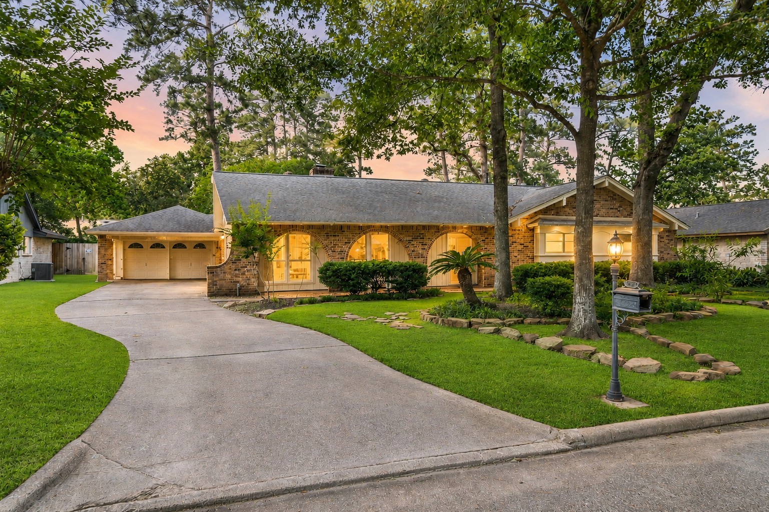 1923 Crystal Springs Drive Property Photo 1