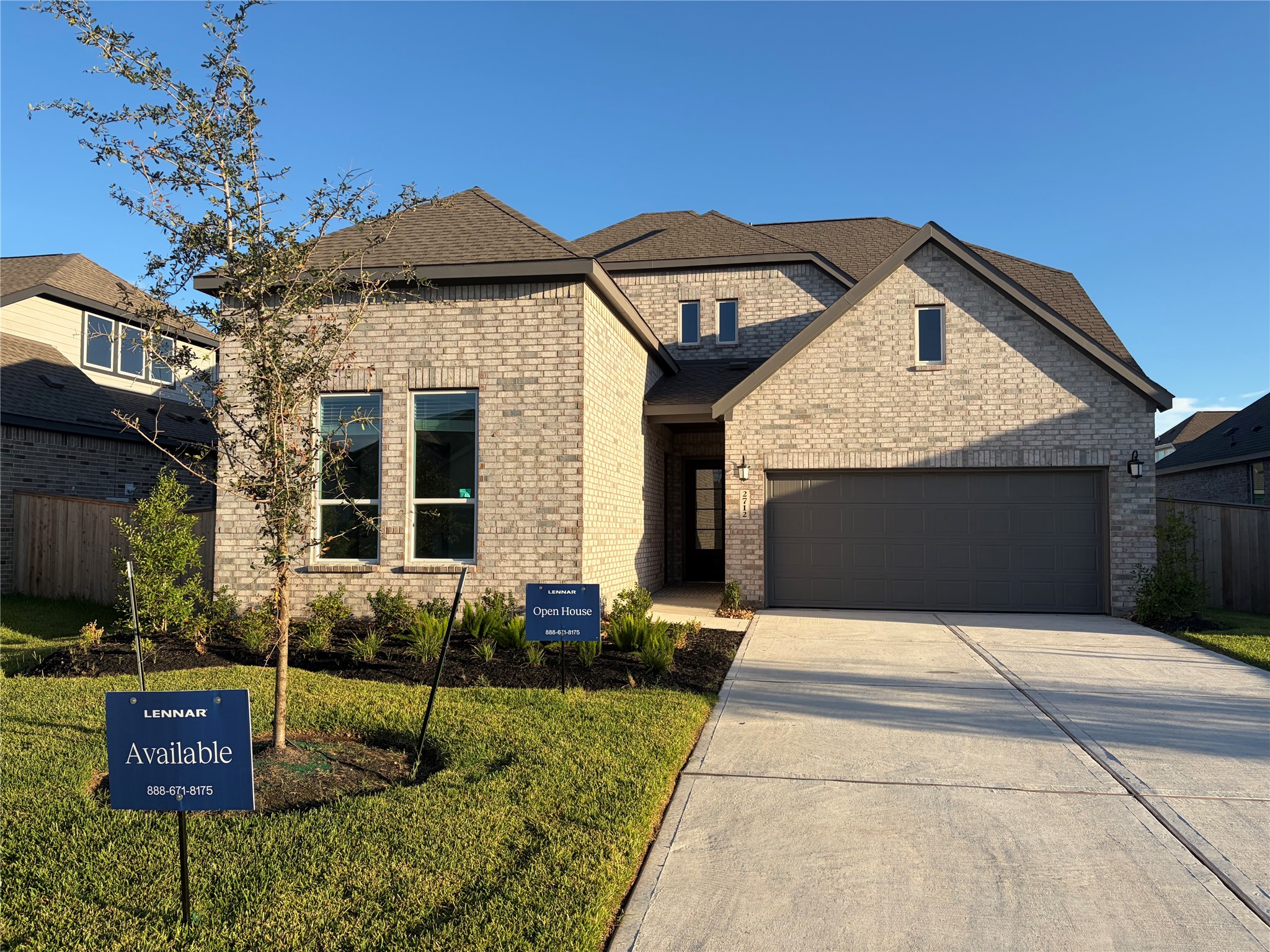 2712 Grove Crest Drive Property Photo 1