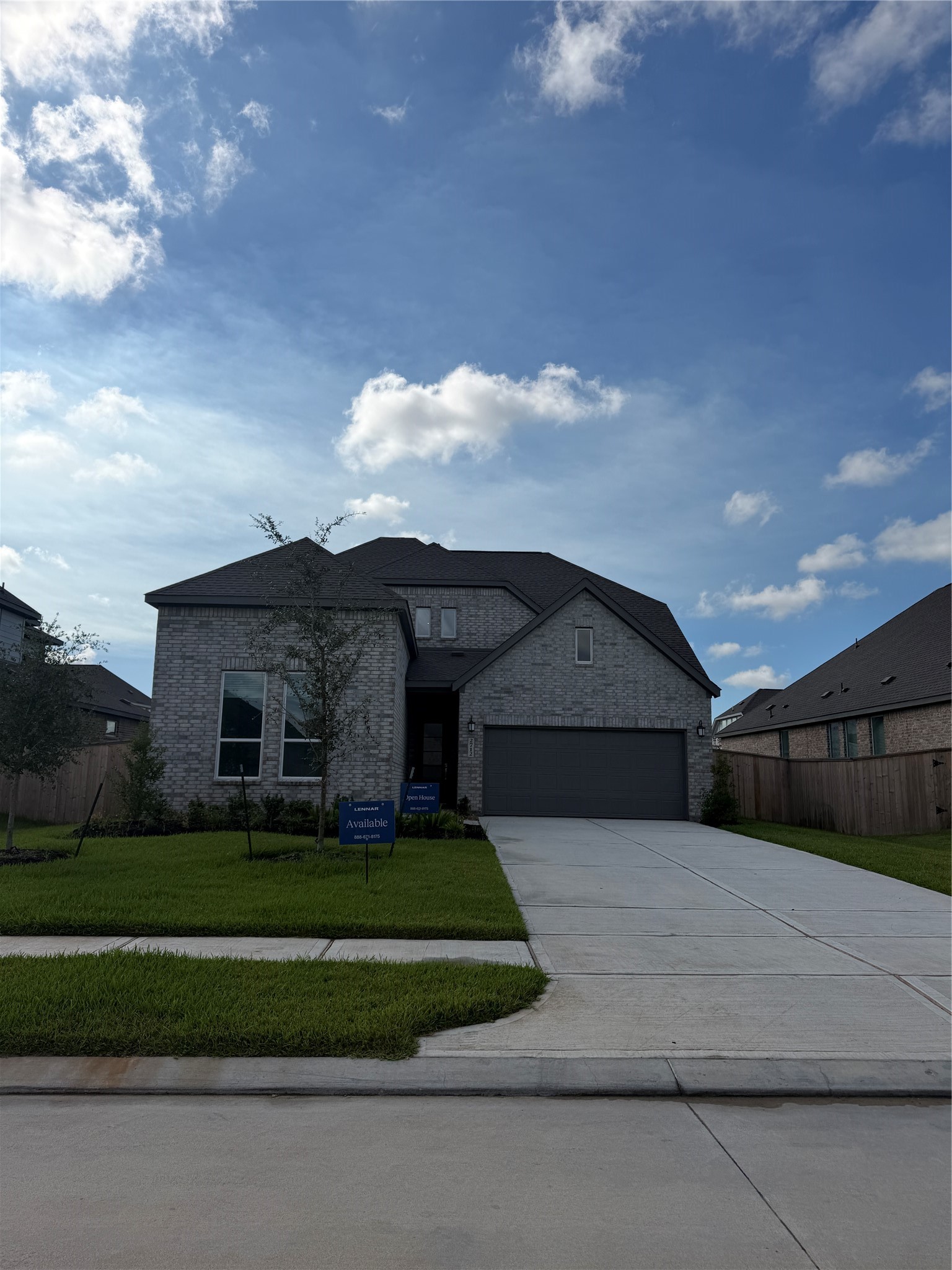 2712 Grove Crest Drive Property Photo 1