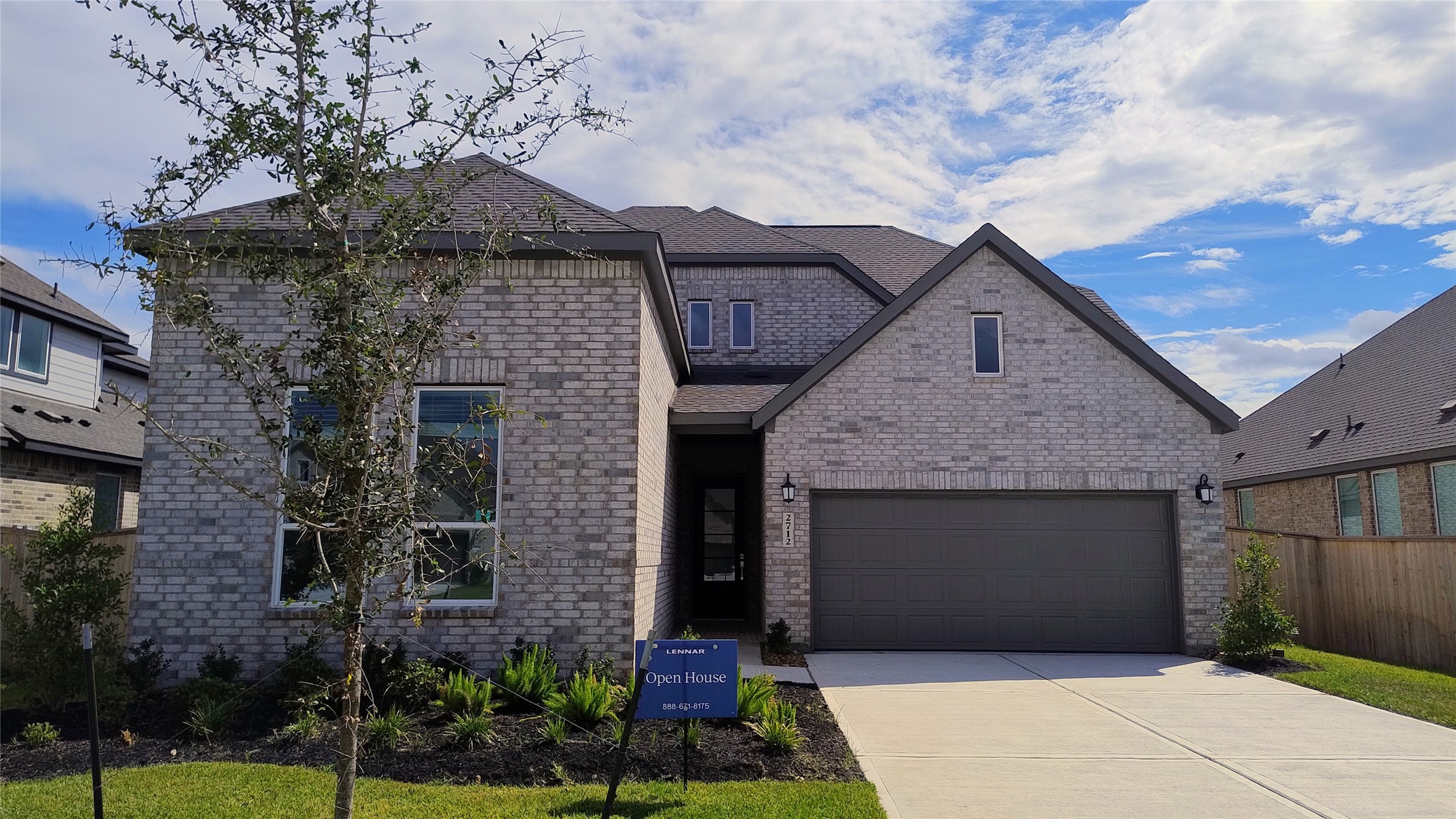 2712 Grove Crest Drive Property Photo 1