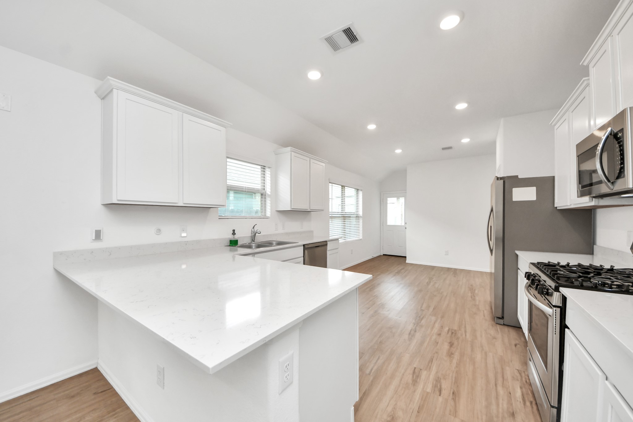6233 Arcadia Sound Lane Property Photo 11