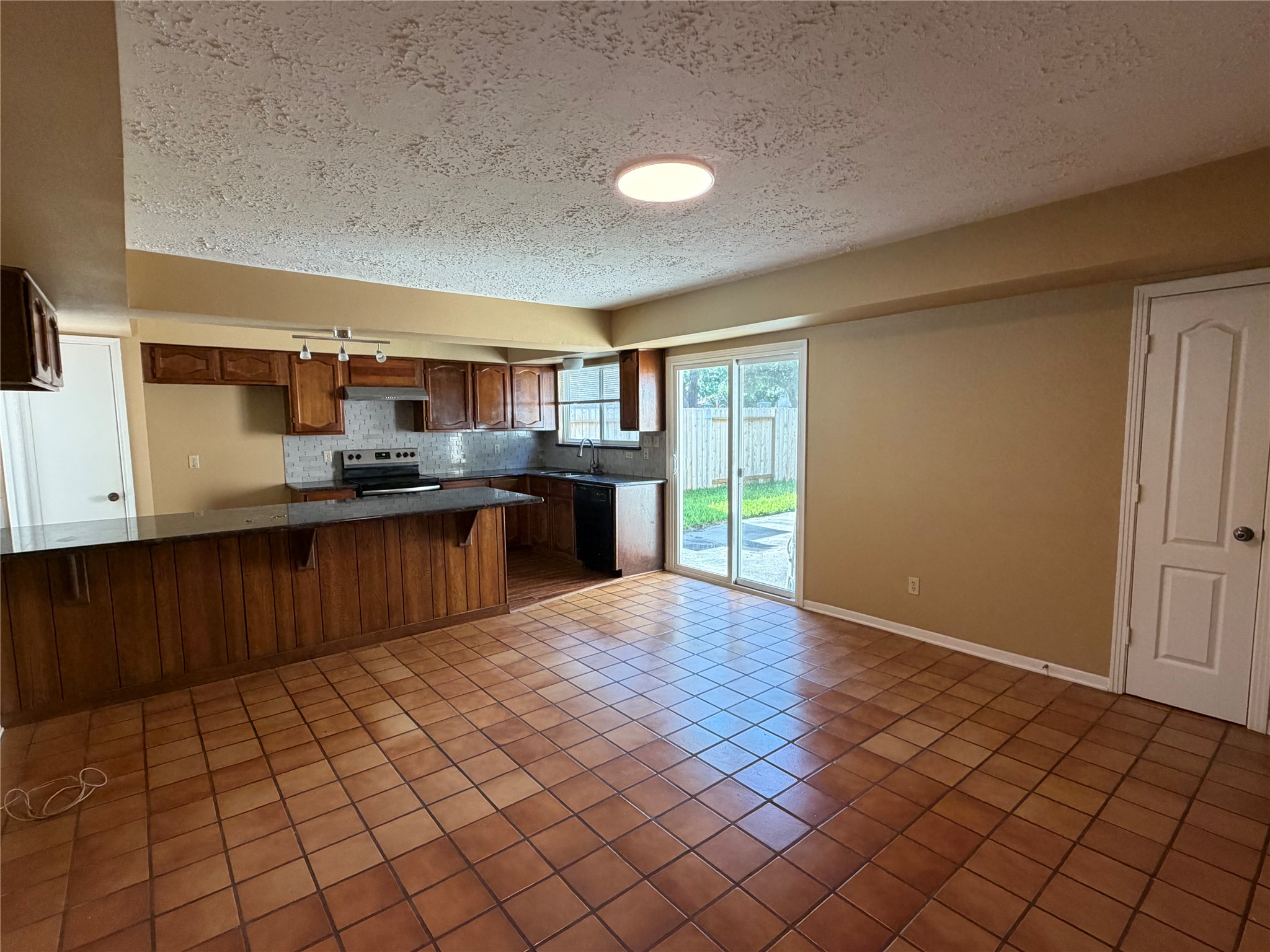 2535 Coopers Post Lane Property Photo 6