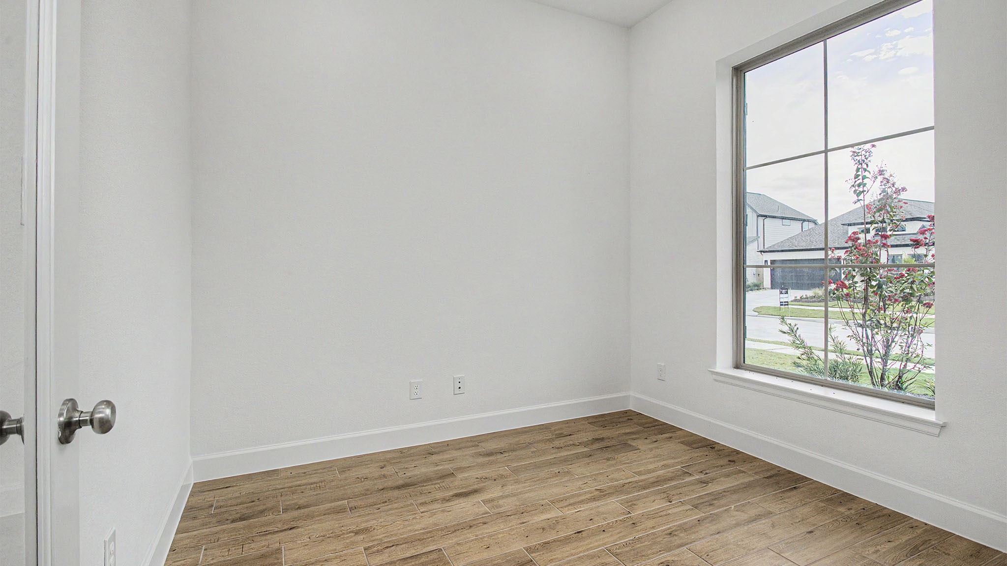 11243 White Crownbeard Drive Property Photo 2