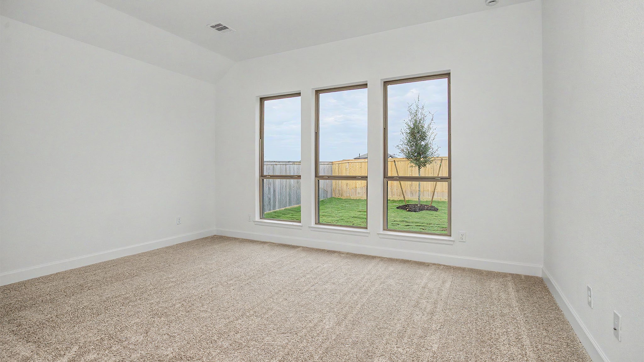 11243 White Crownbeard Drive Property Photo 8
